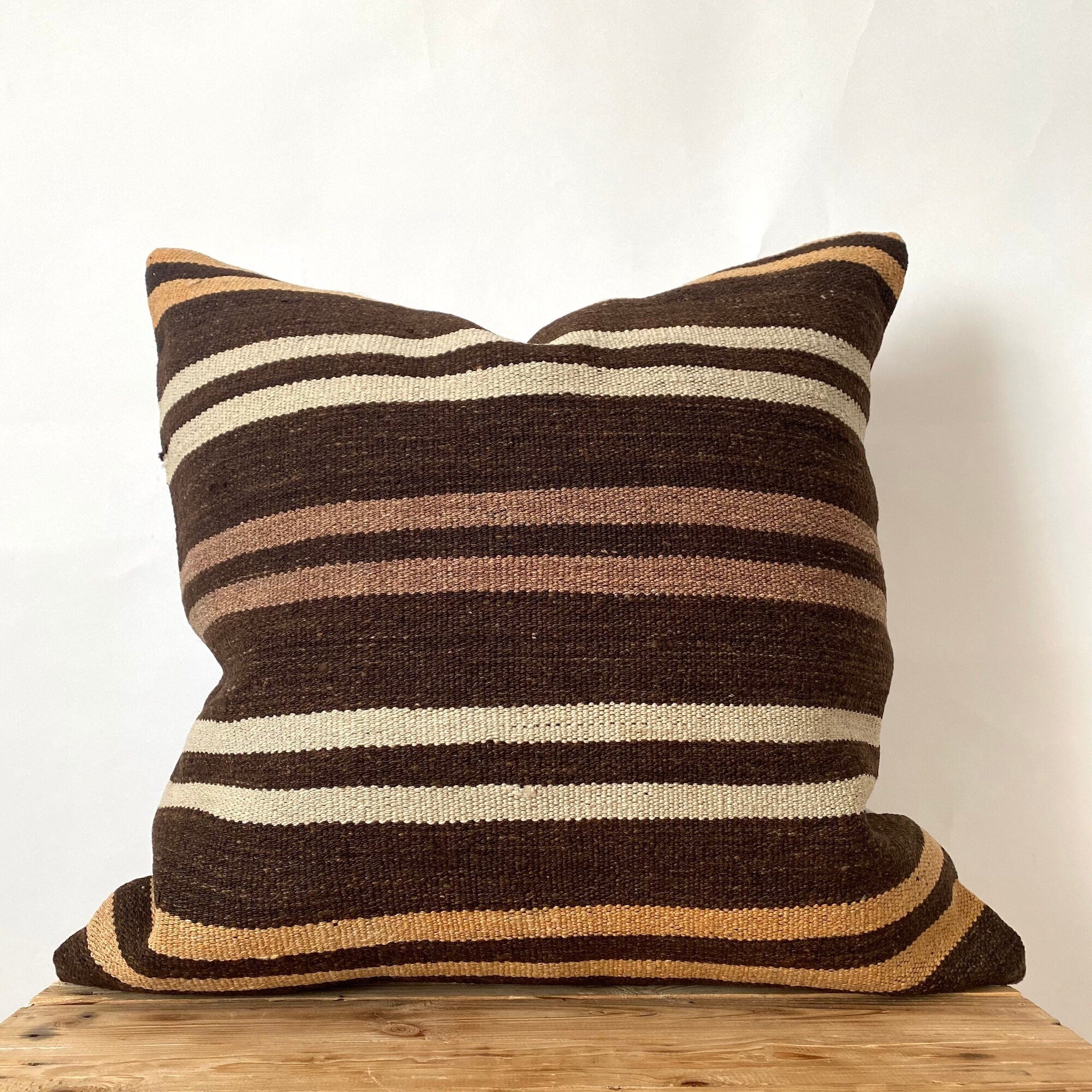 Lirael - Brown Kilim Pillow Cover