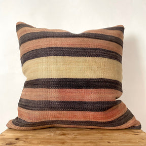 Lisandra - Pink Kilim Pillow Cover