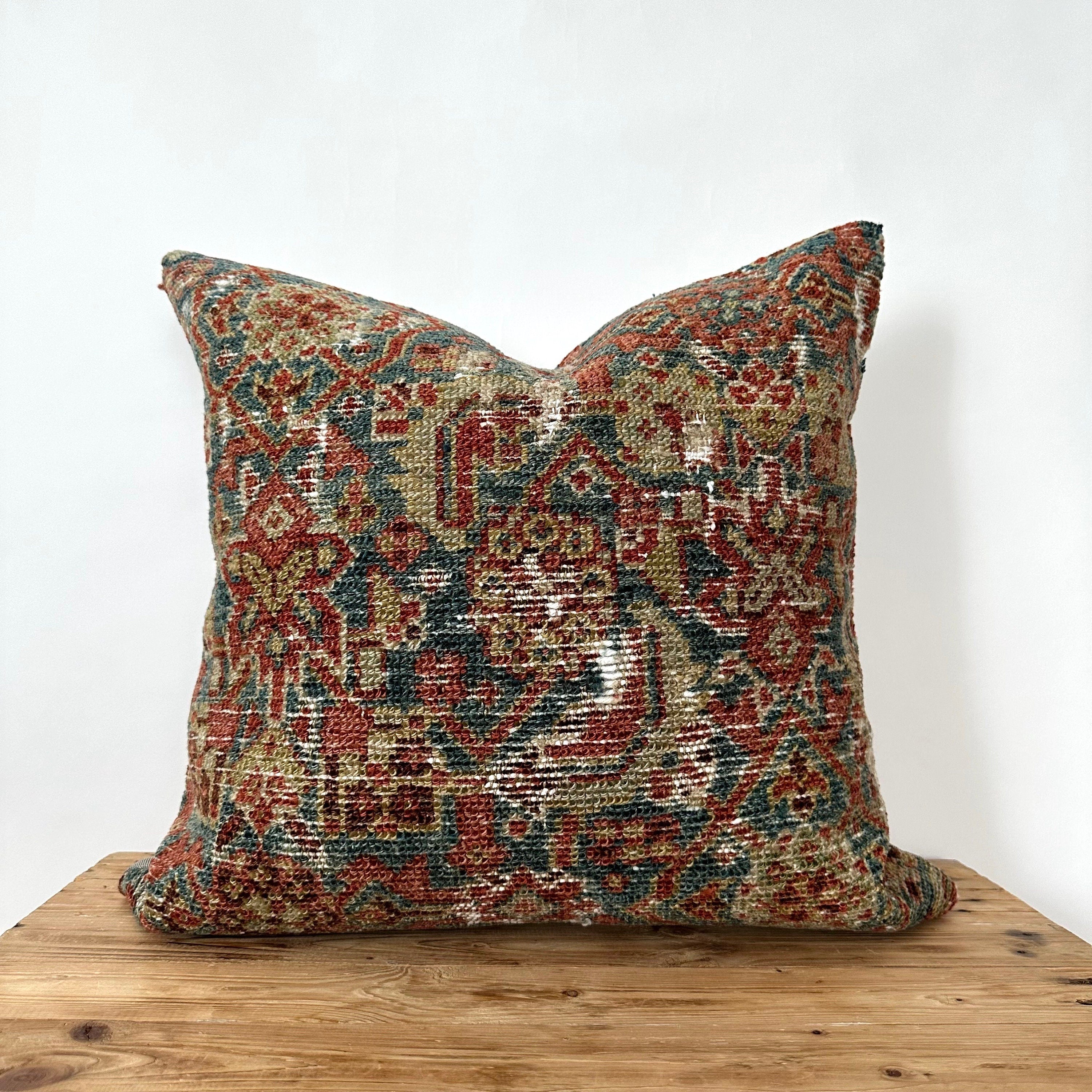 Uya - Persian Pillow Cover