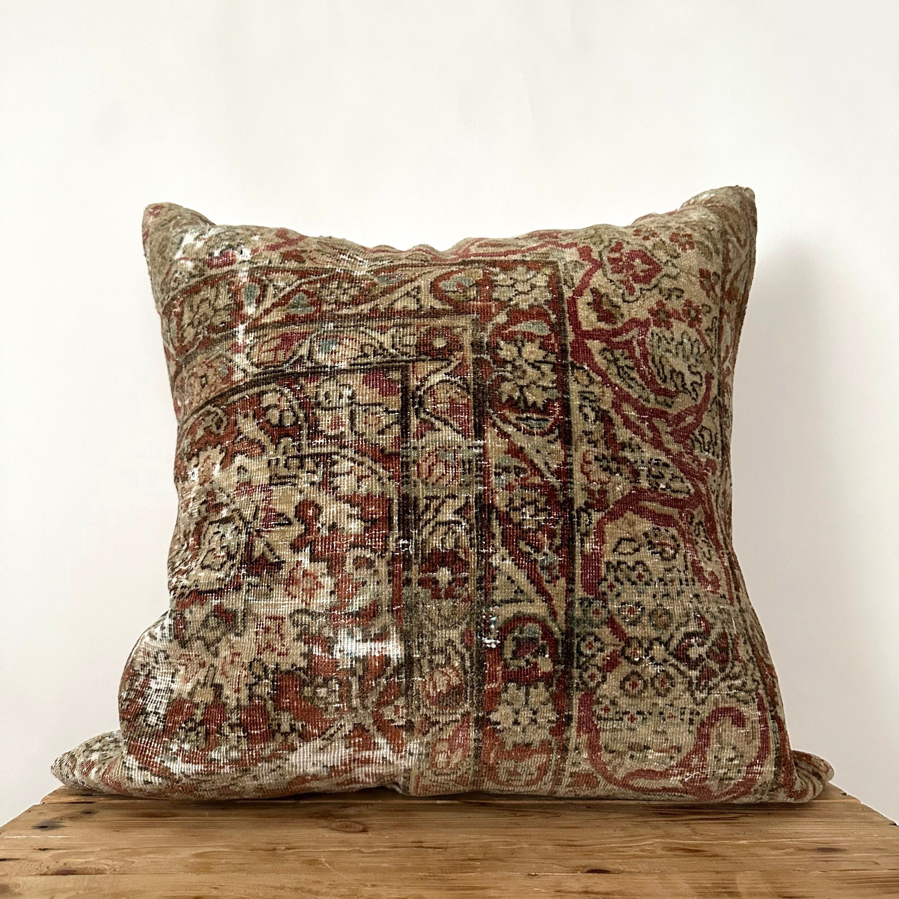 Urska - Persian Pillow Cover