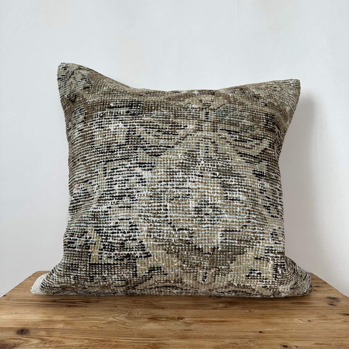 Trula - Persian Pillow Cover