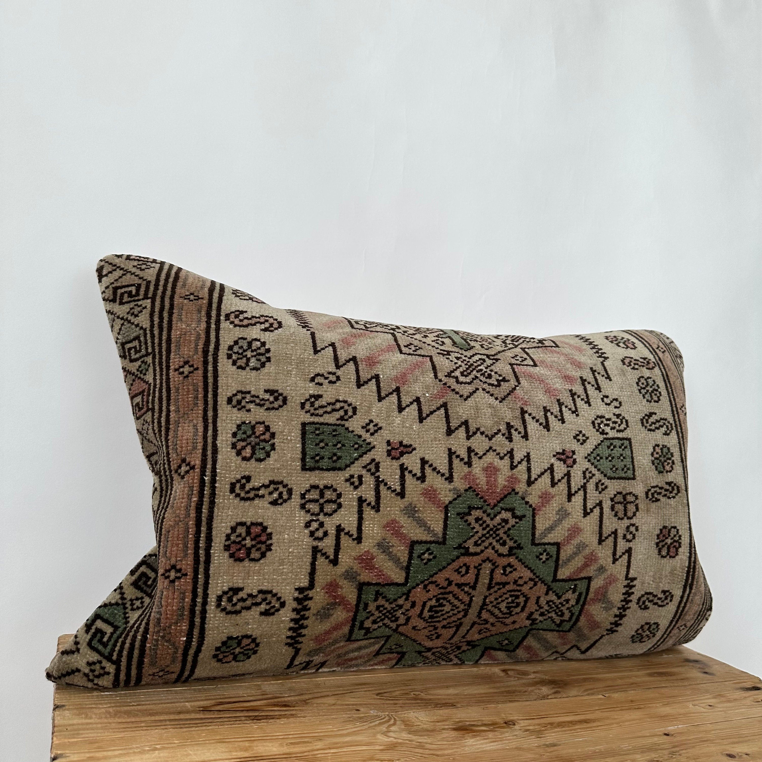 Urmi - Persian Pillow Cover