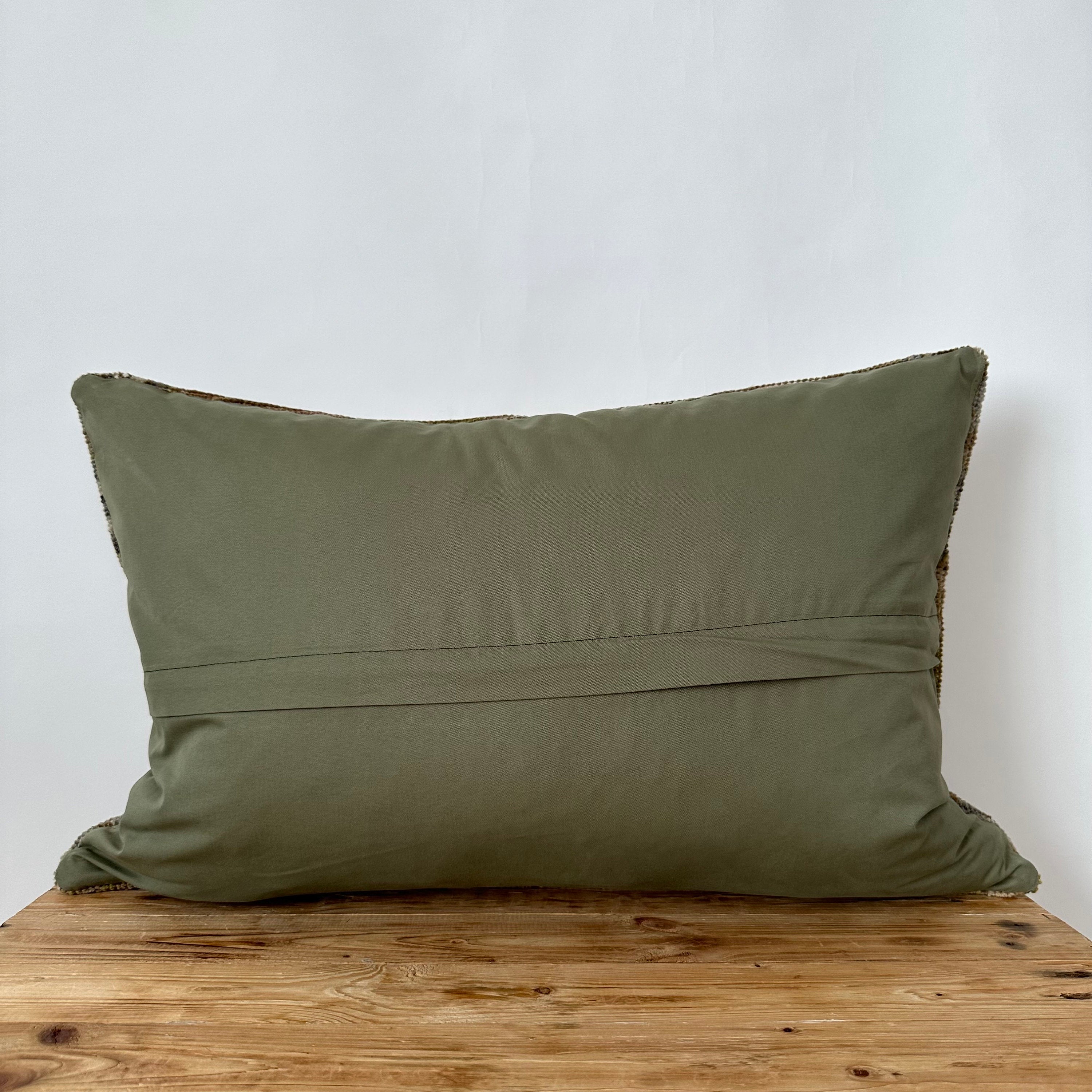 Ulvilda - Persian Pillow Cover