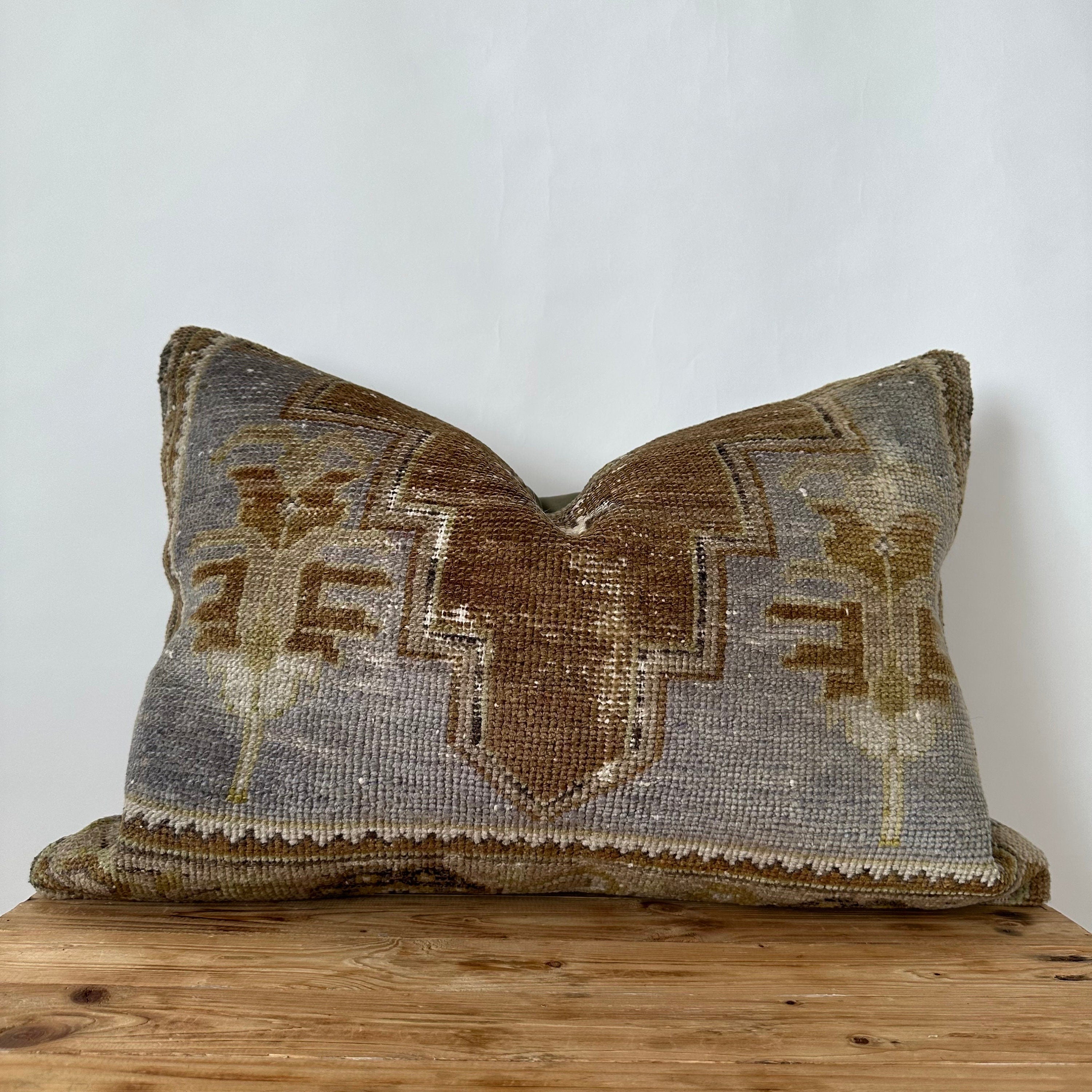 Ulvilda - Persian Pillow Cover