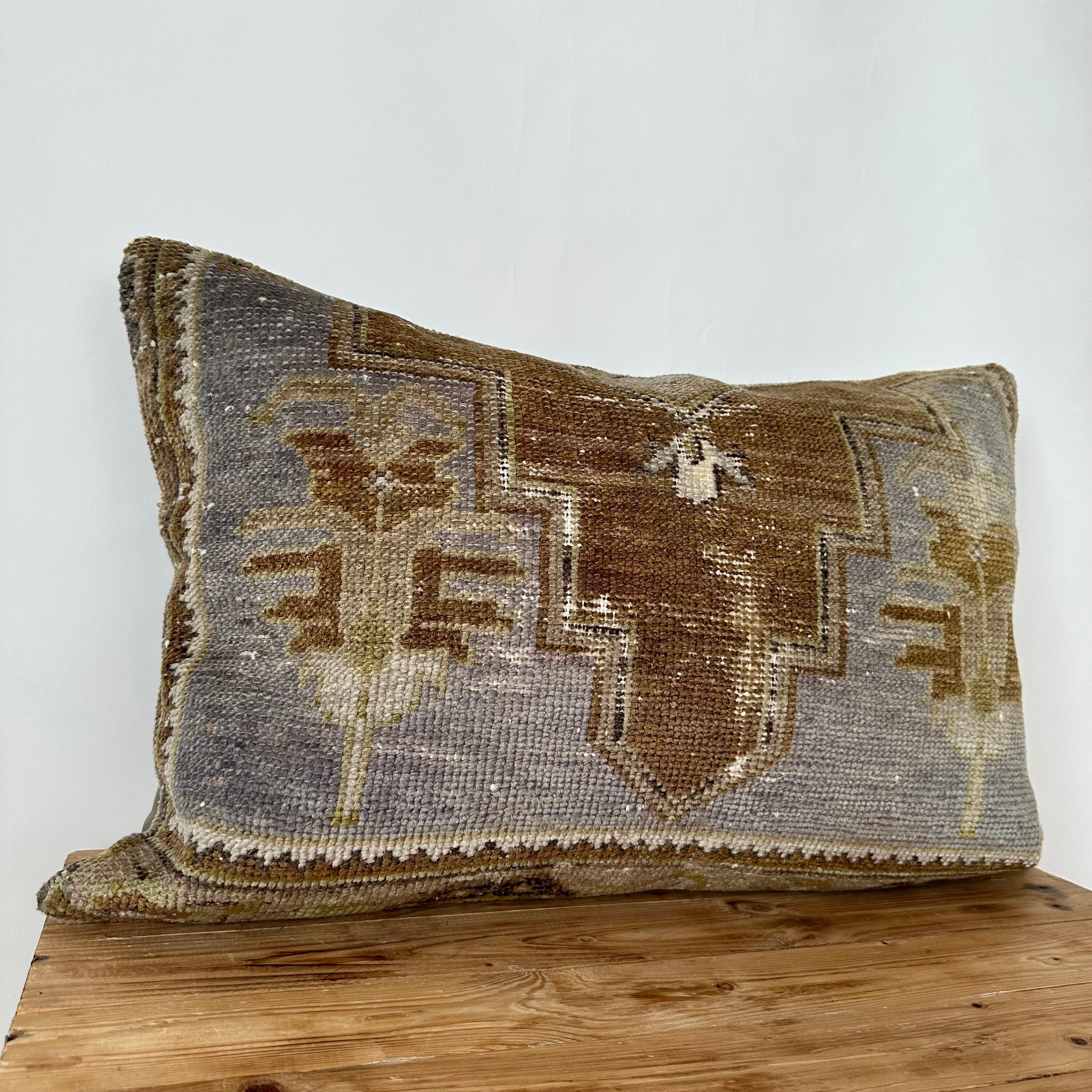 Ulvilda - Persian Pillow Cover