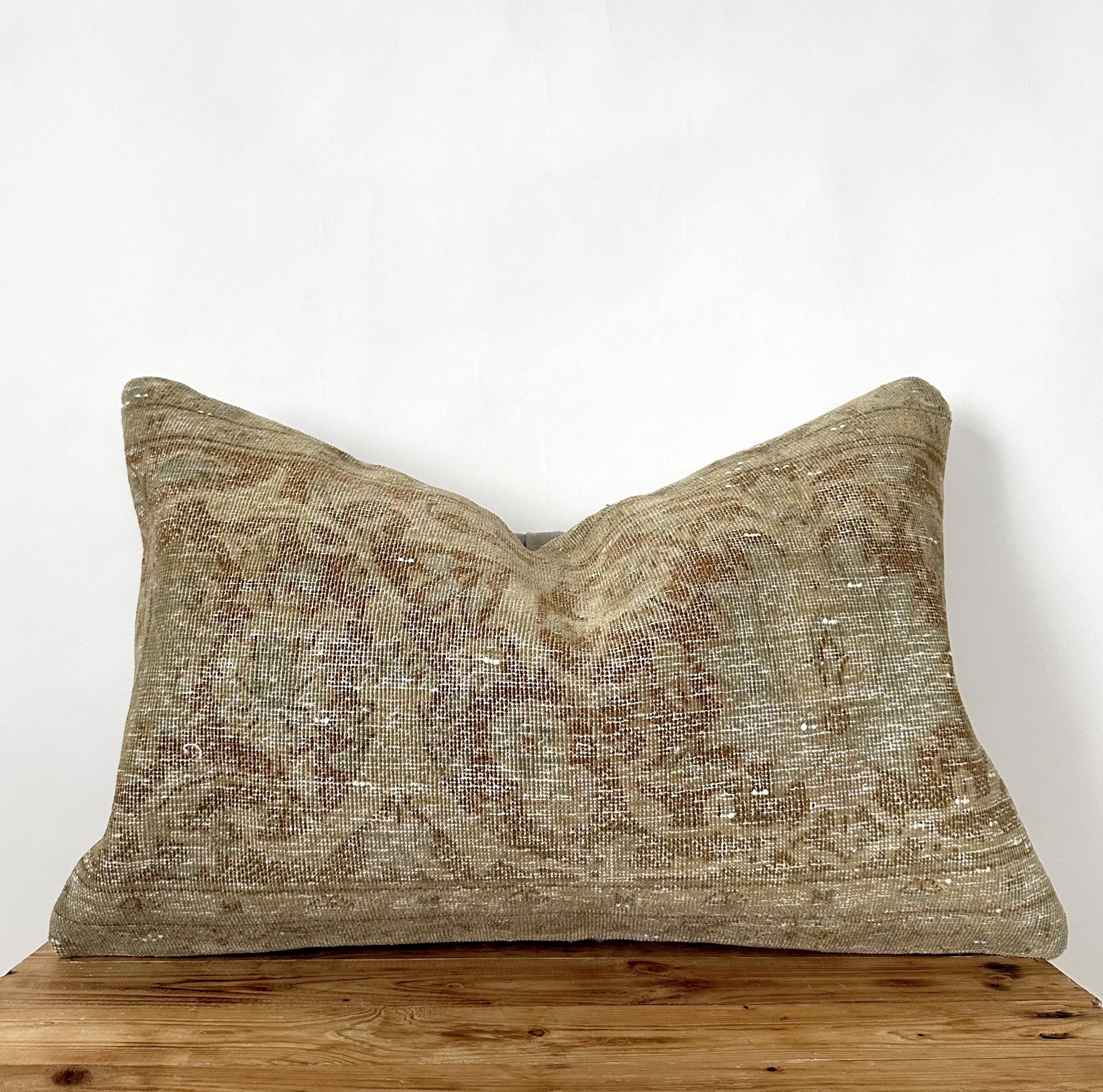 Uliania - Persian Pillow Cover