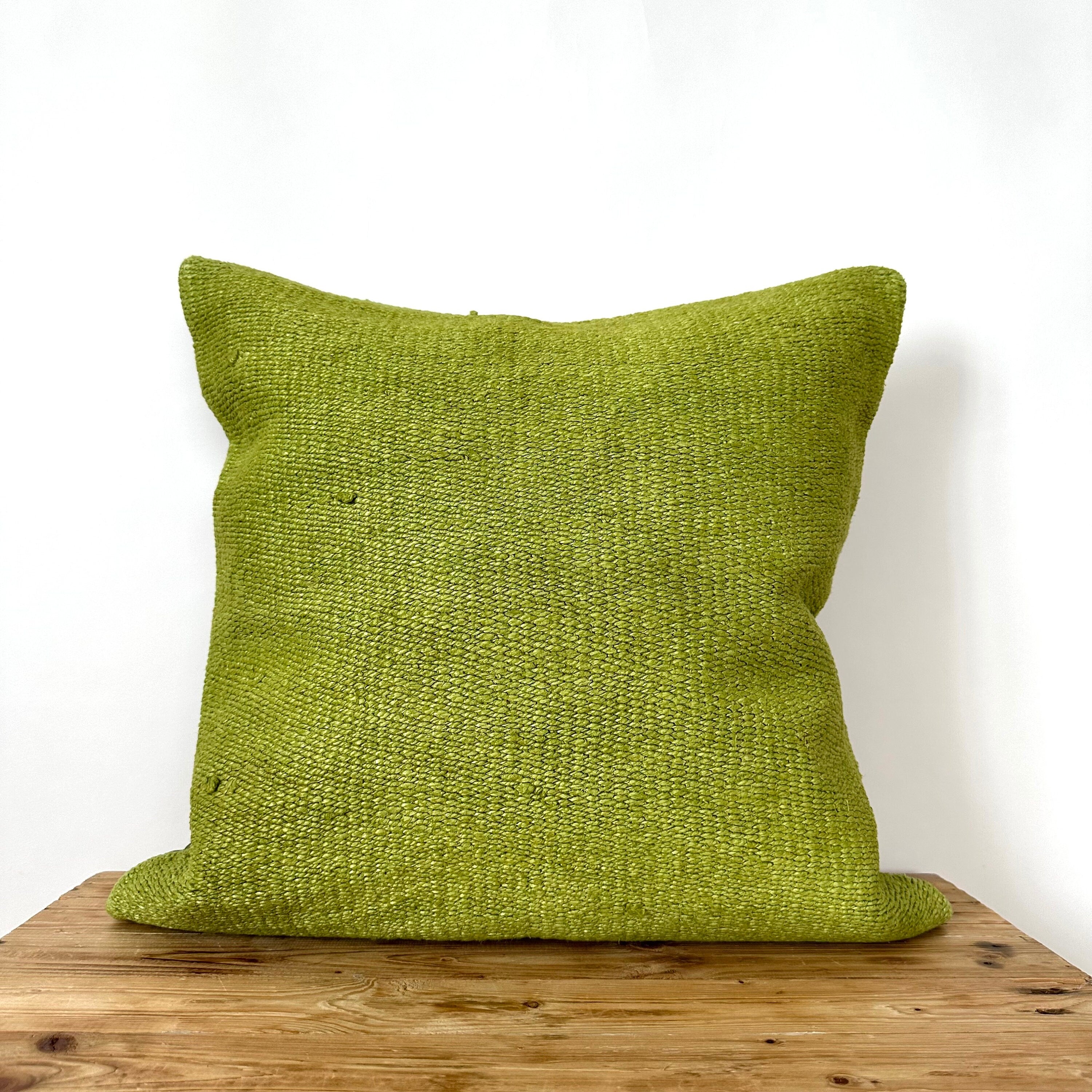 Carlina - Green Hemp Pillow Cover