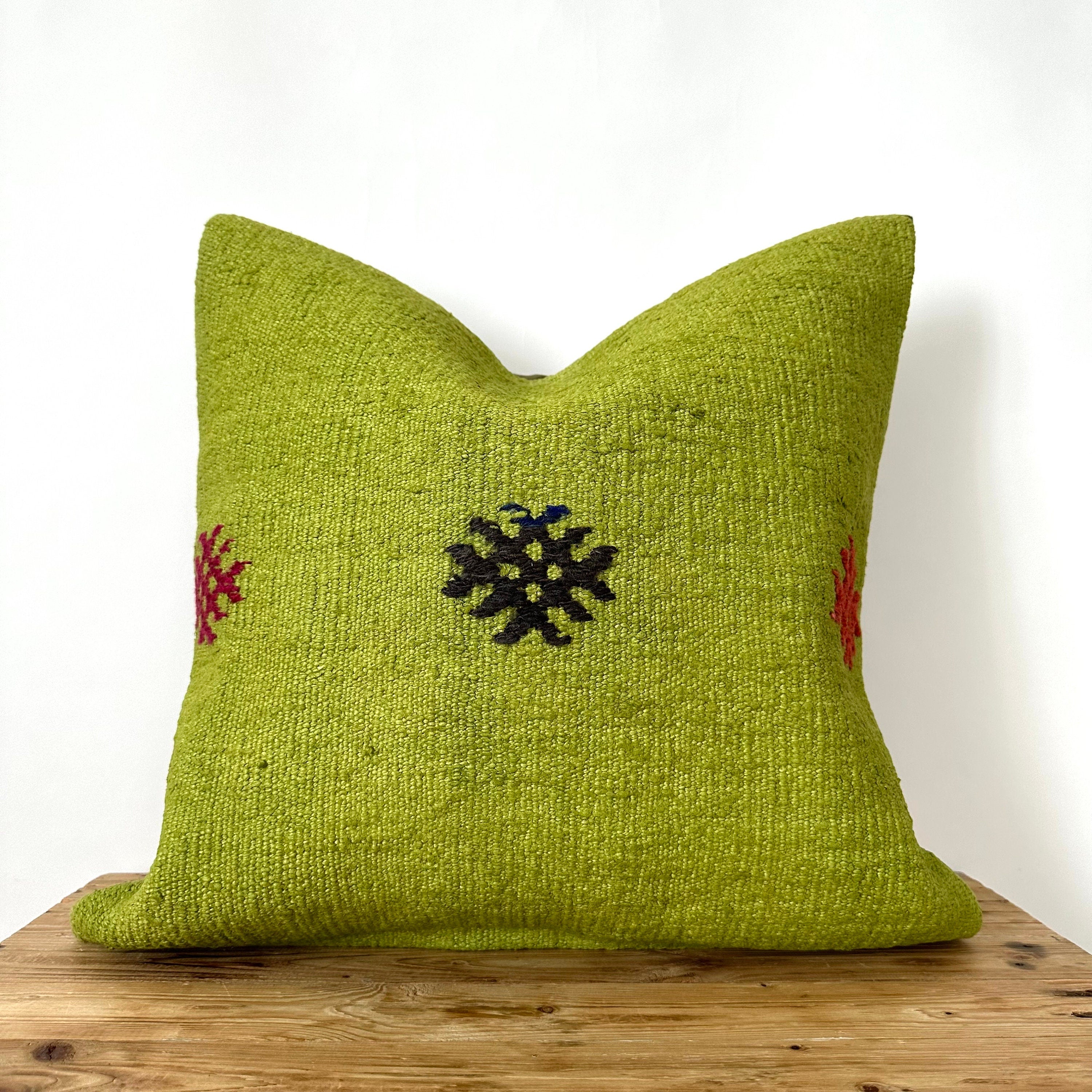 Cordella - Green Hemp Pillow Cover