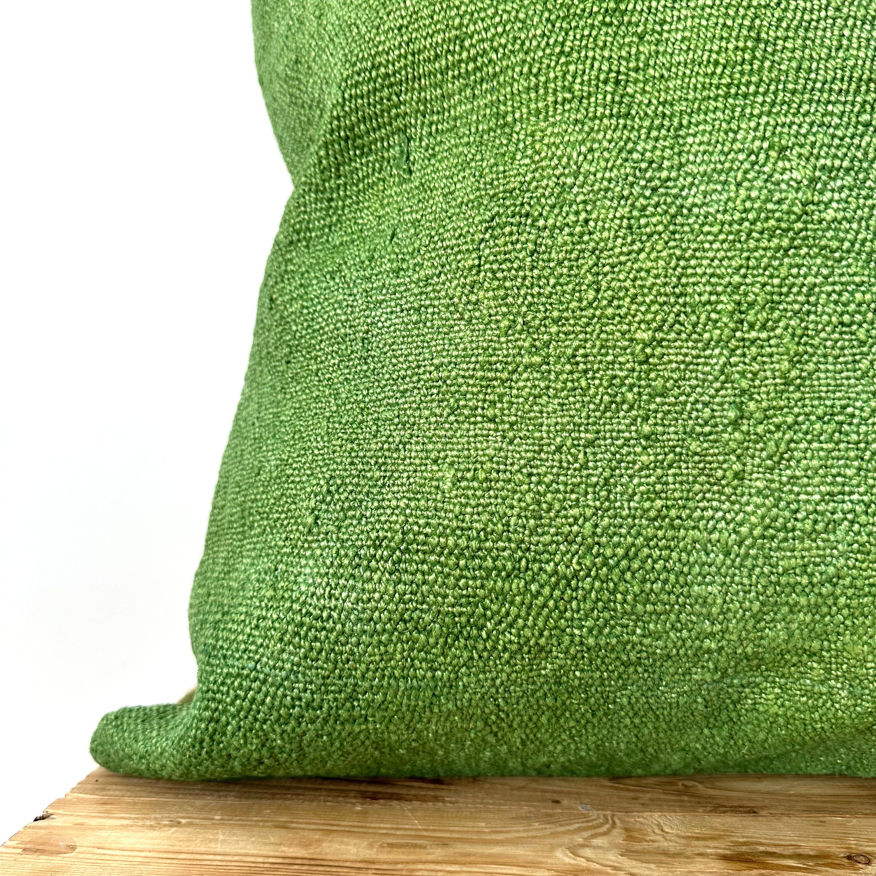 Clemencia - Green Hemp Pillow Cover