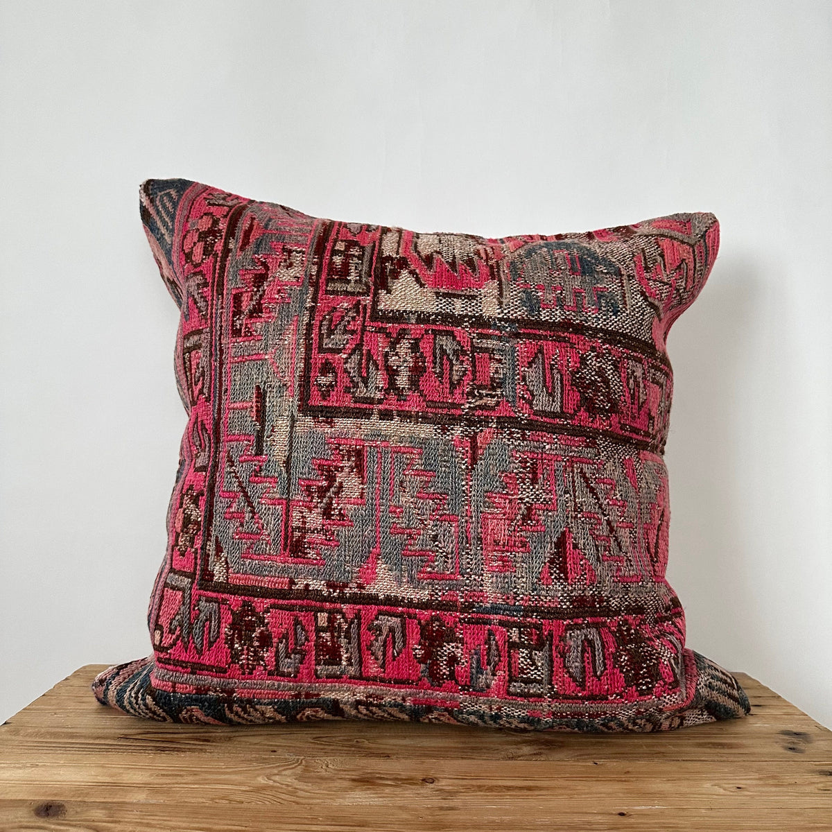 Tazara - Persian Pillow Cover