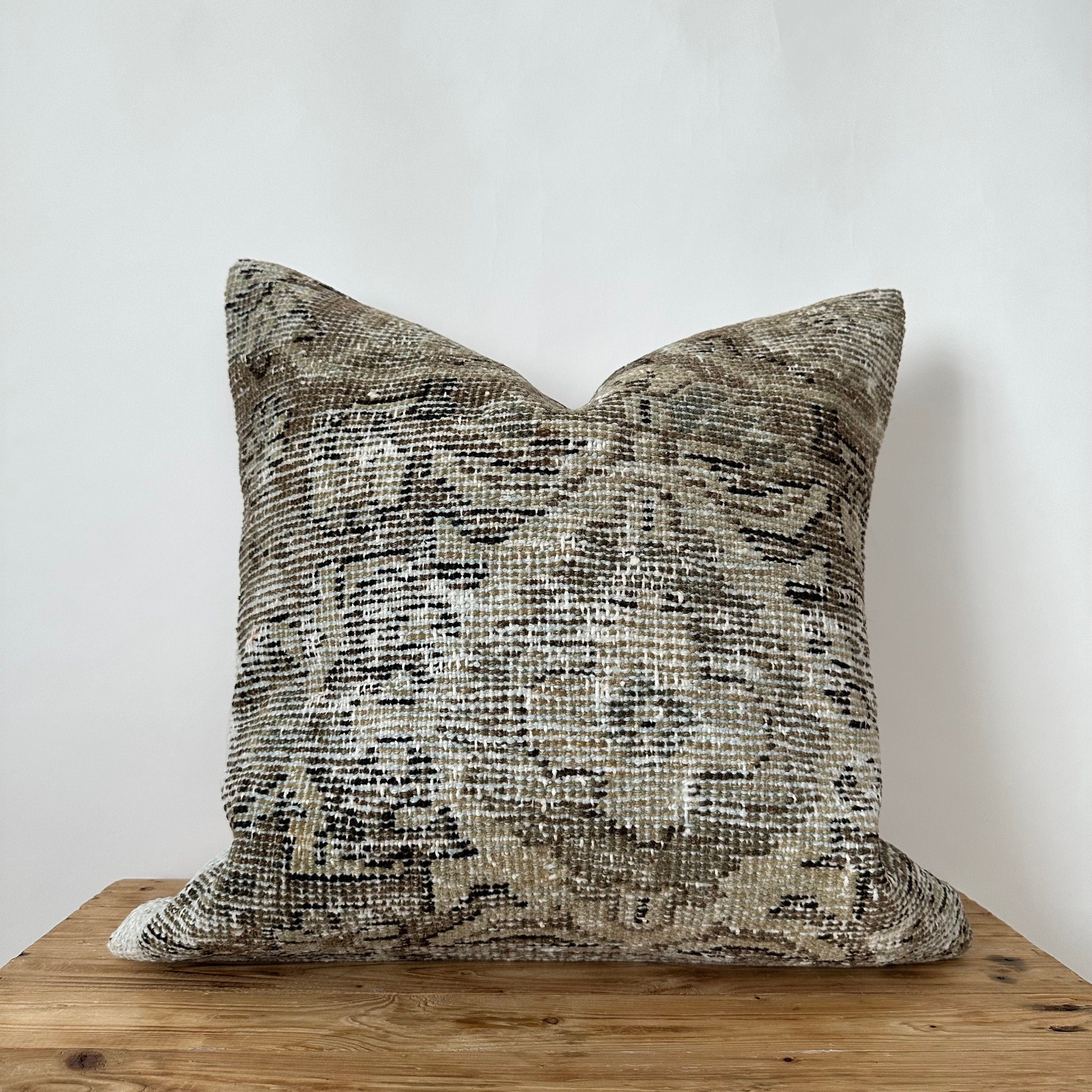 Trula - Persian Pillow Cover