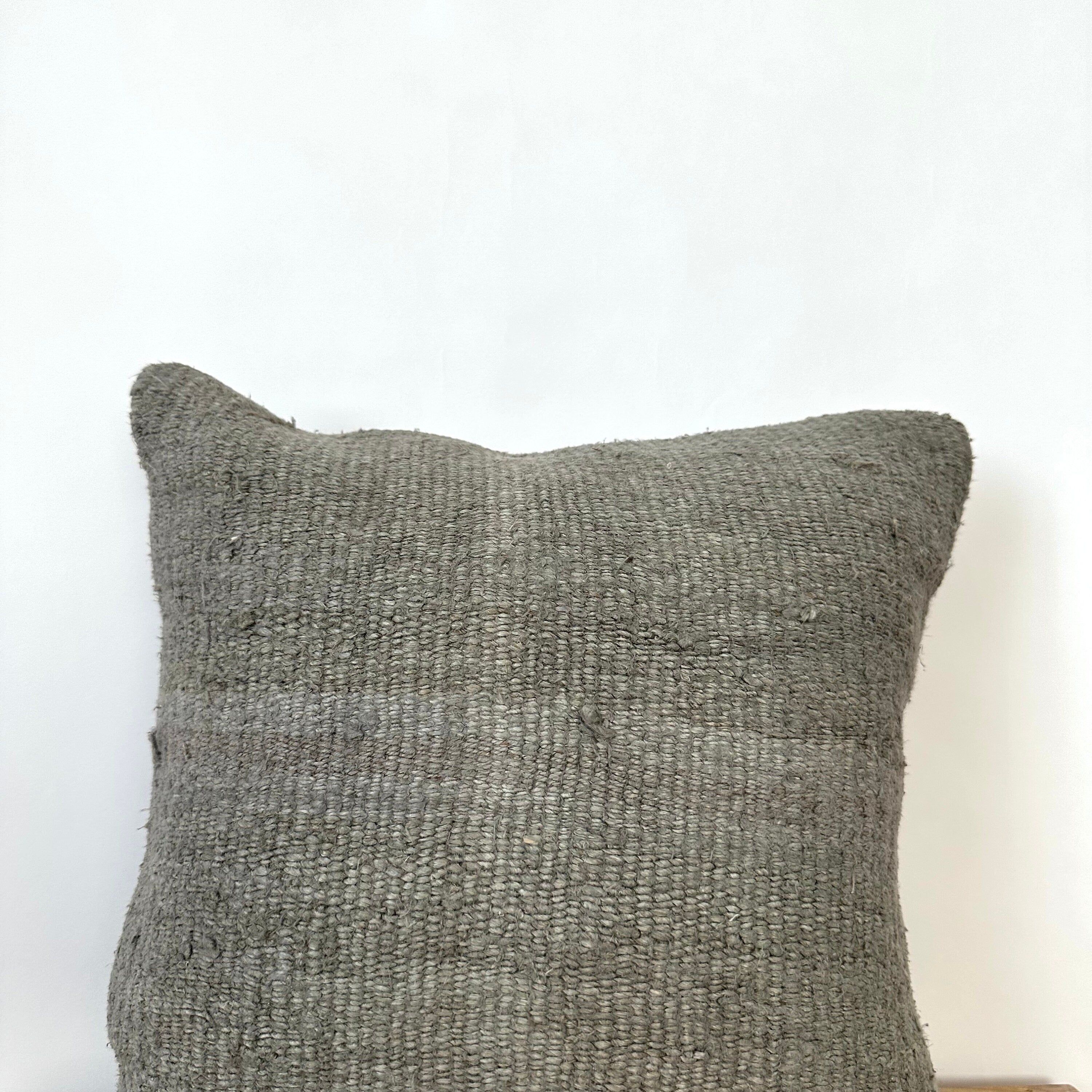 Catori - Green Hemp Pillow Cover