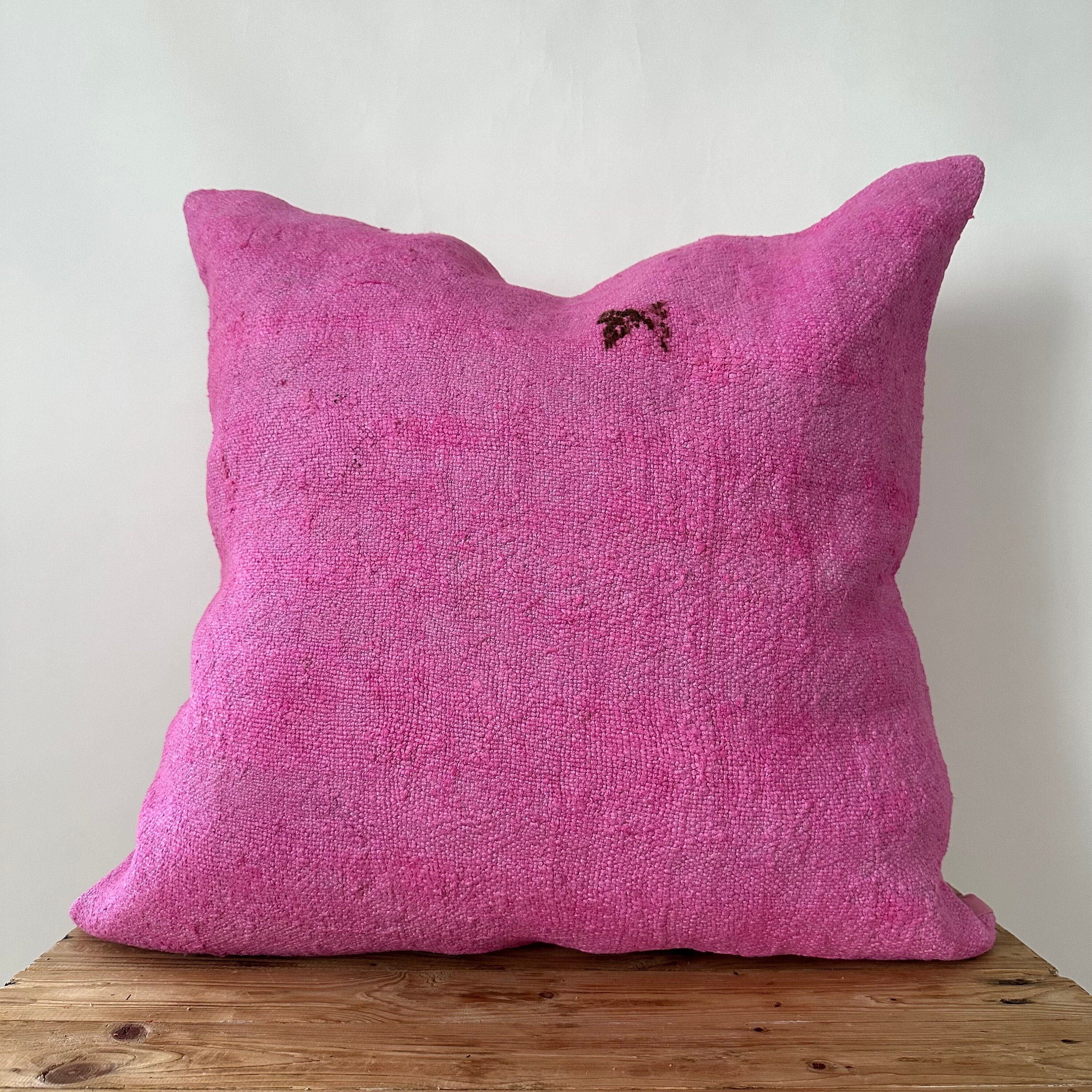 Yashira - Pink Hemp Pillow Cover