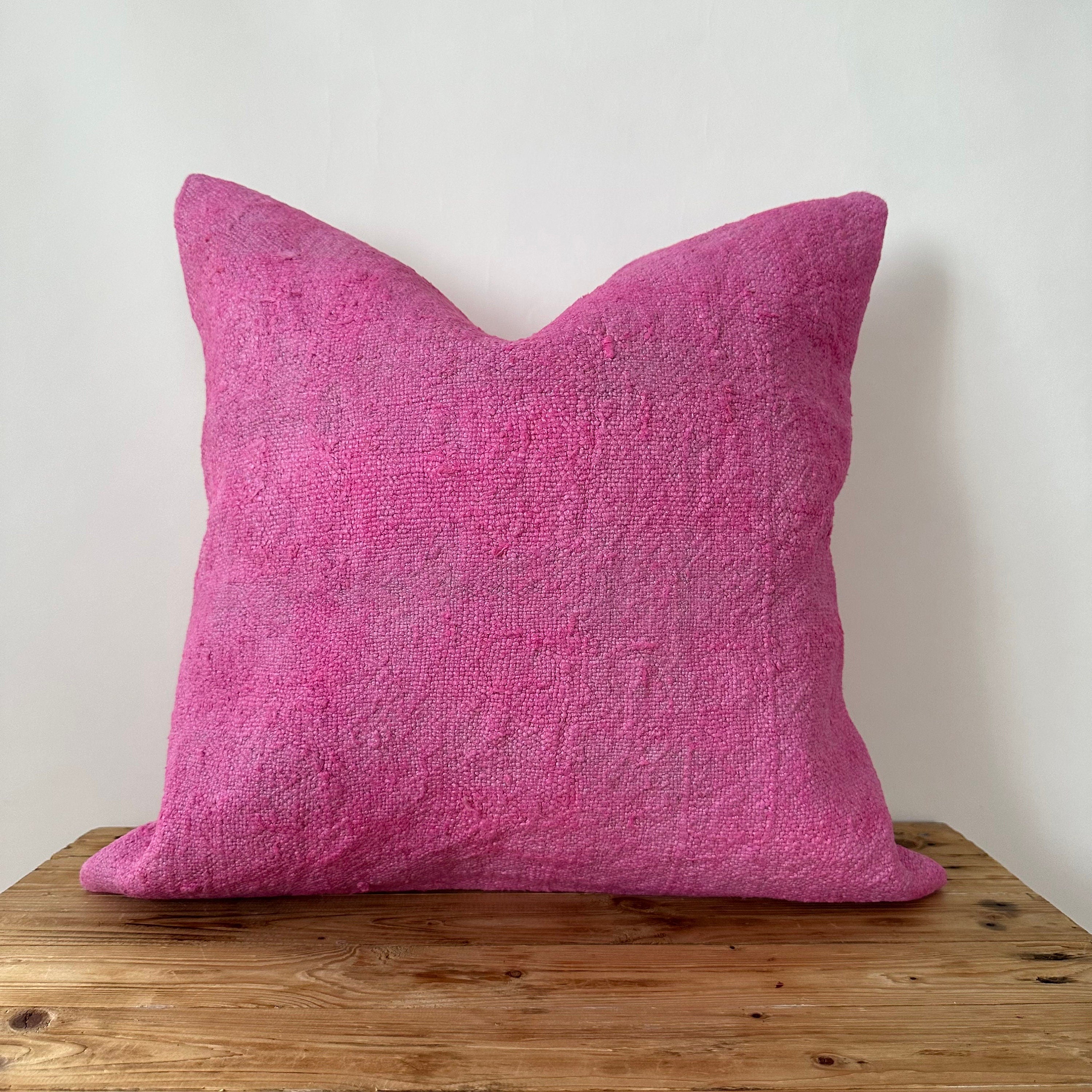 Yanelly - Pink Hemp Pillow Cover