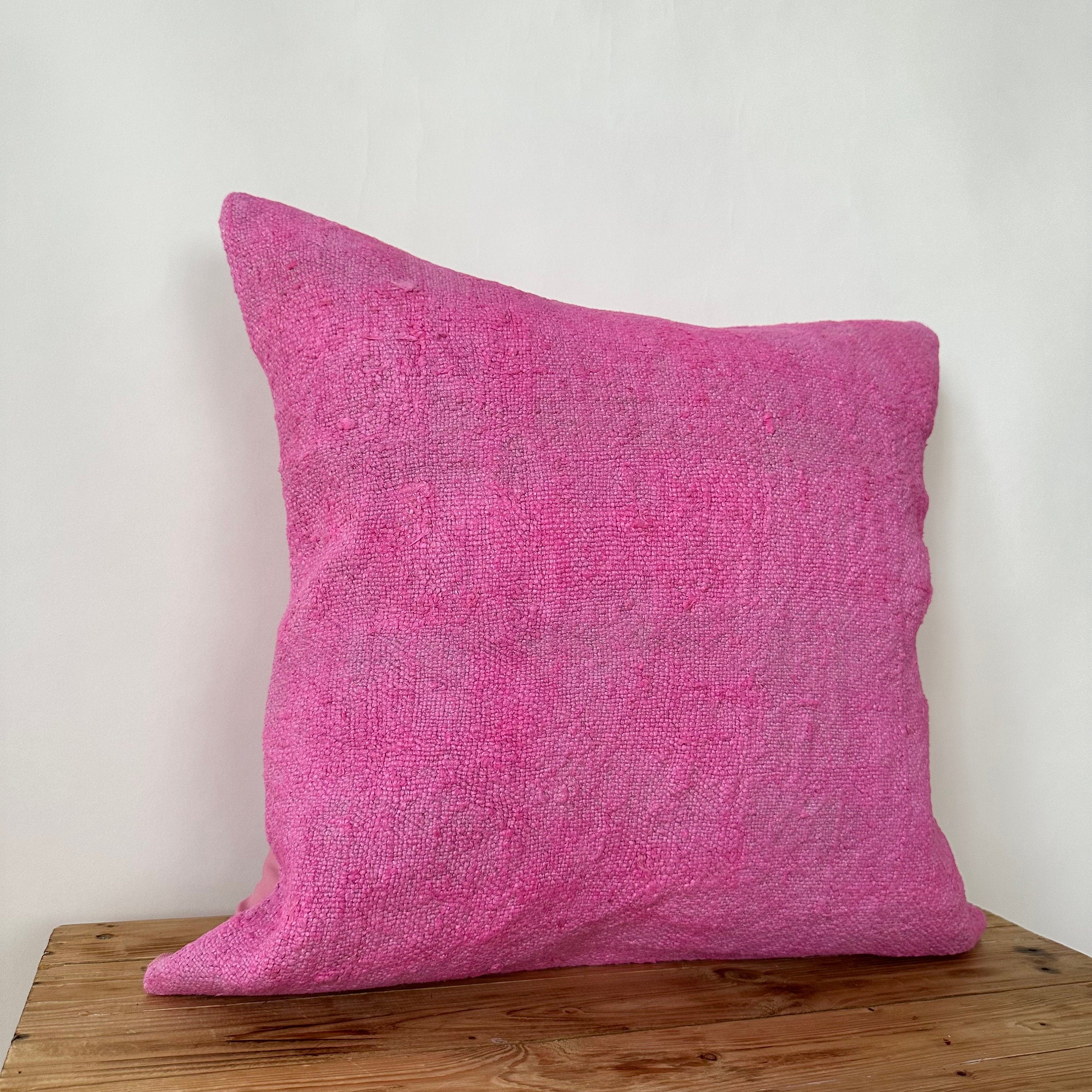 Yanelly - Pink Hemp Pillow Cover