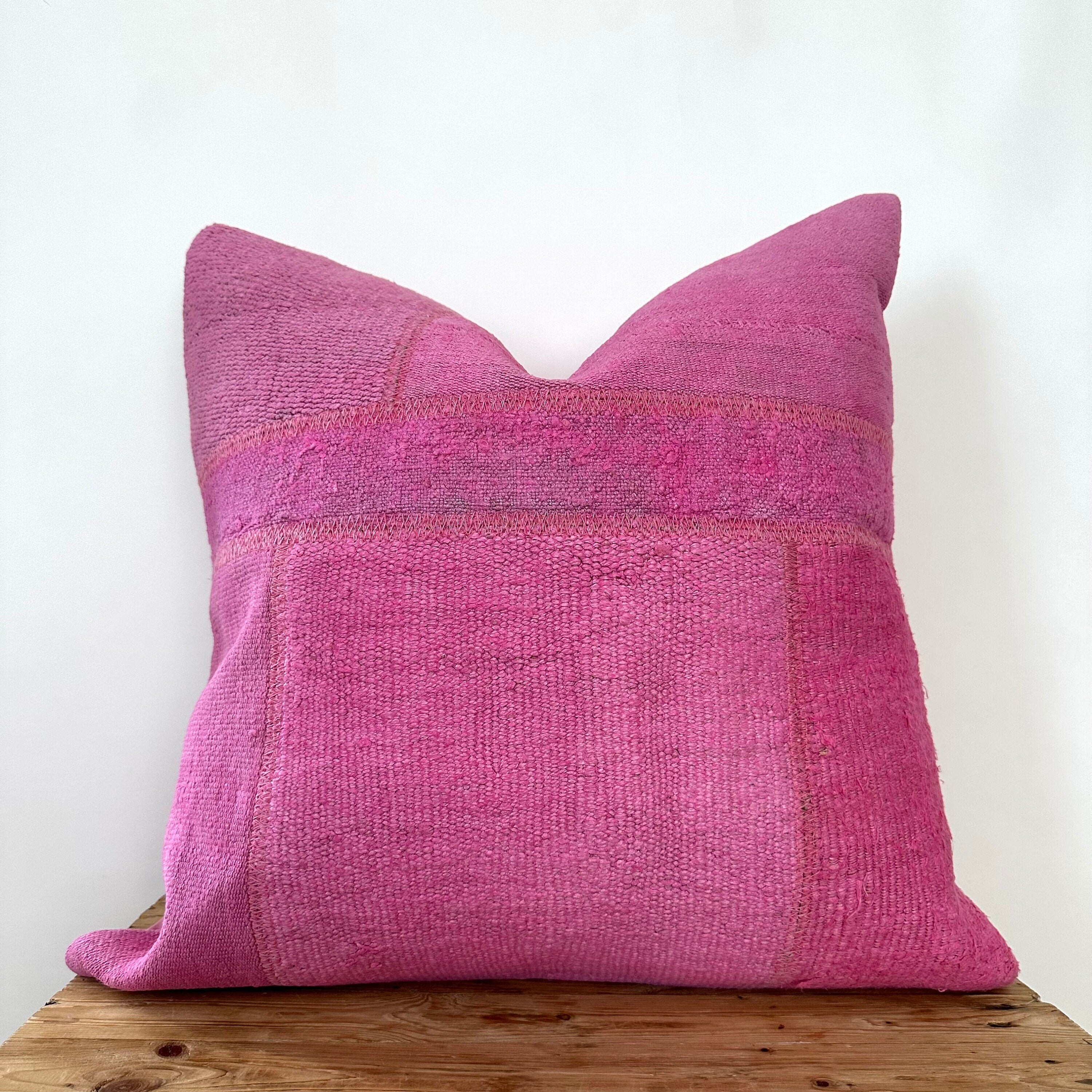 Yarisel - Pink Hemp Pillow Cover