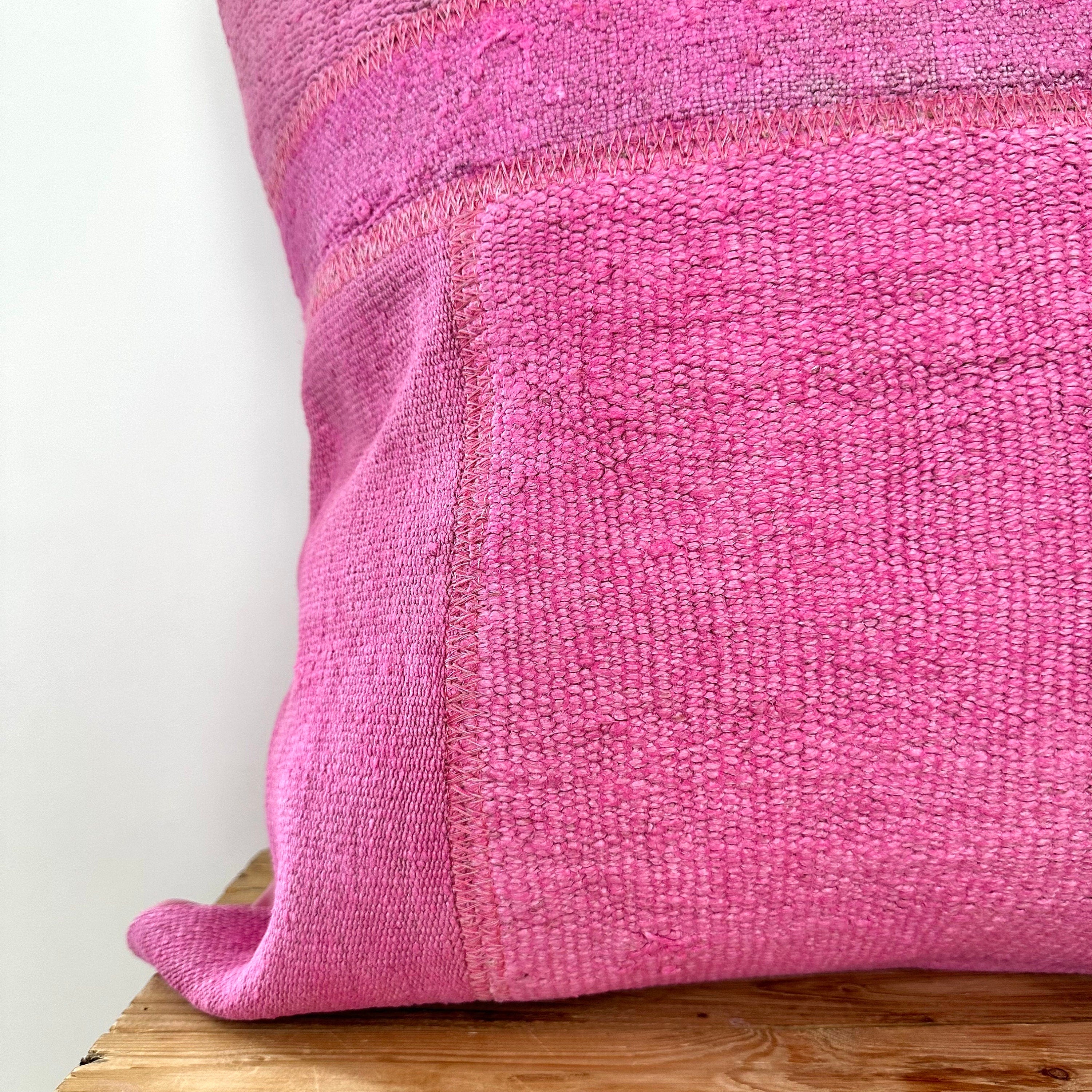 Yarisel - Pink Hemp Pillow Cover