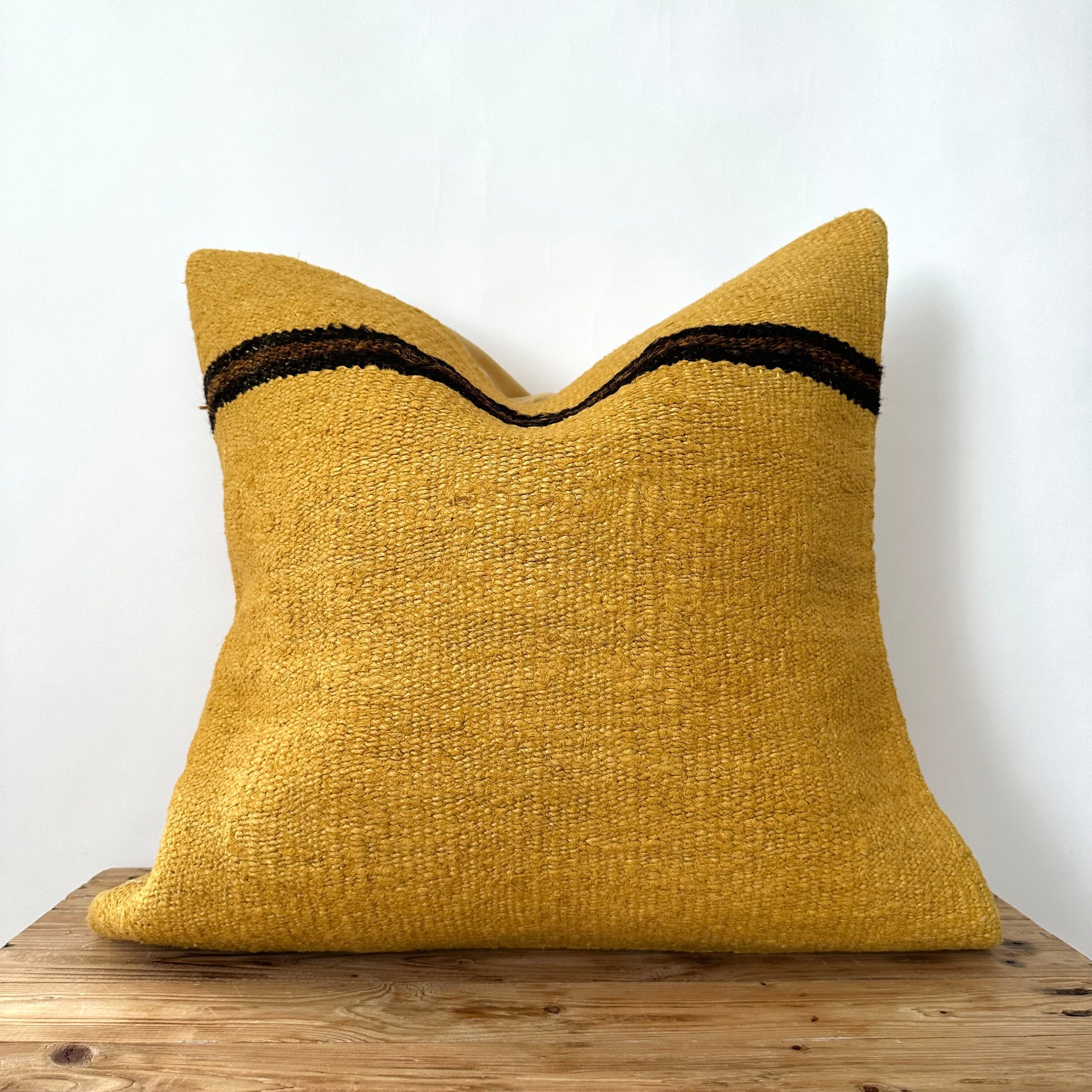 Yisel - Yellow Hemp Pillow Cover