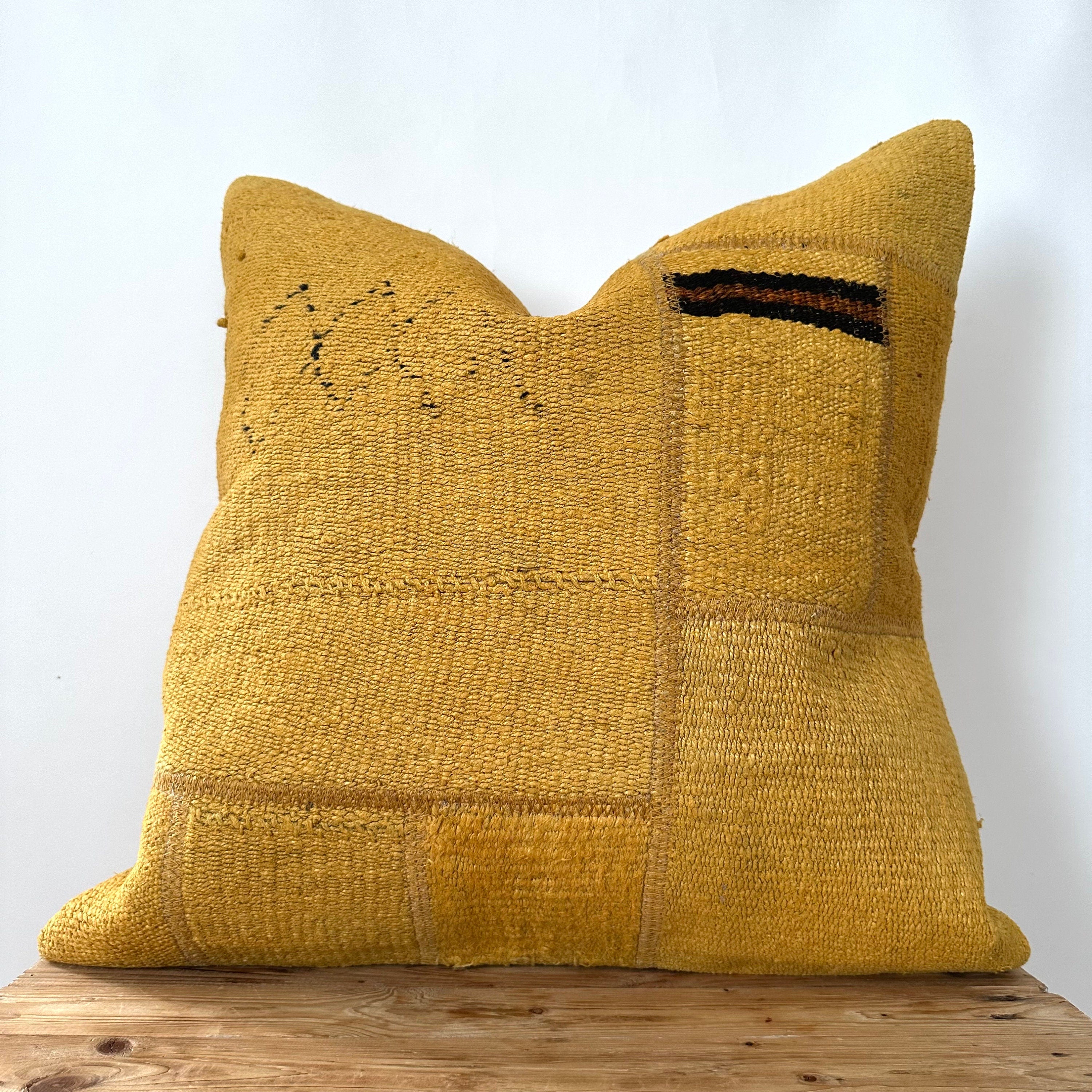 Yamila - Yellow Hemp Pillow Cover