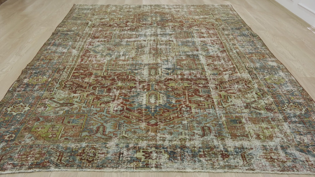 Traditional Handmade Rug with Ornate Details - Kuden Rugs