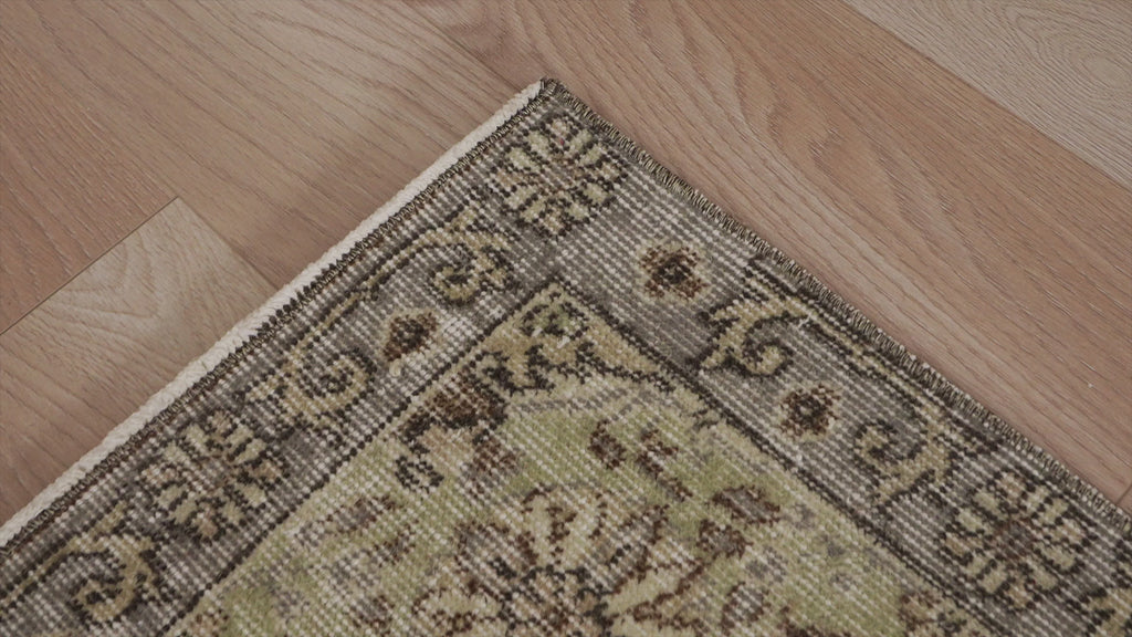 Indira - Dining Room Rug, Elegant Oriental Style