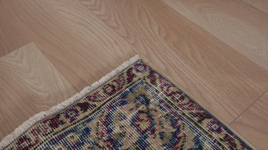 Nadira - Turkish Rug, Authentic and Vintage