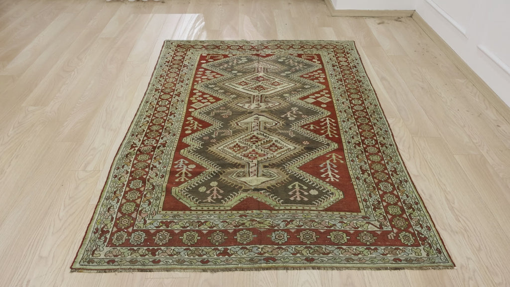 Minimalist Vintage Rug with Subtle Elegance - Kuden Rugs