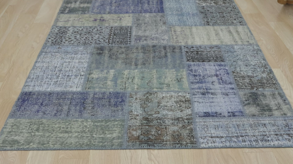 Sophisticated Vintage Rug with Rich, Deep Tones - Kuden Rugs