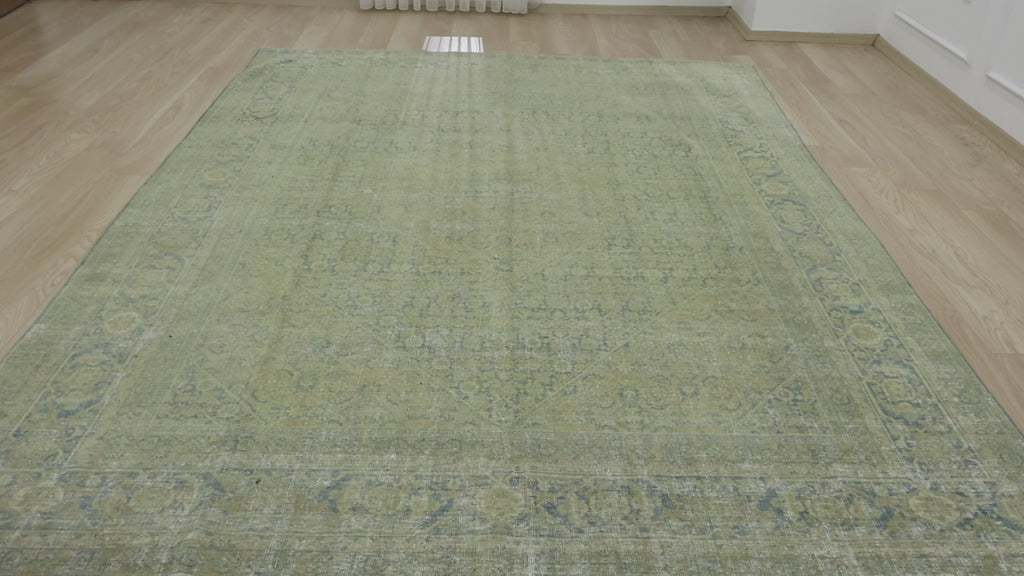 Richly Textured Handmade Rug with Classic Motifs - Kuden Rugs