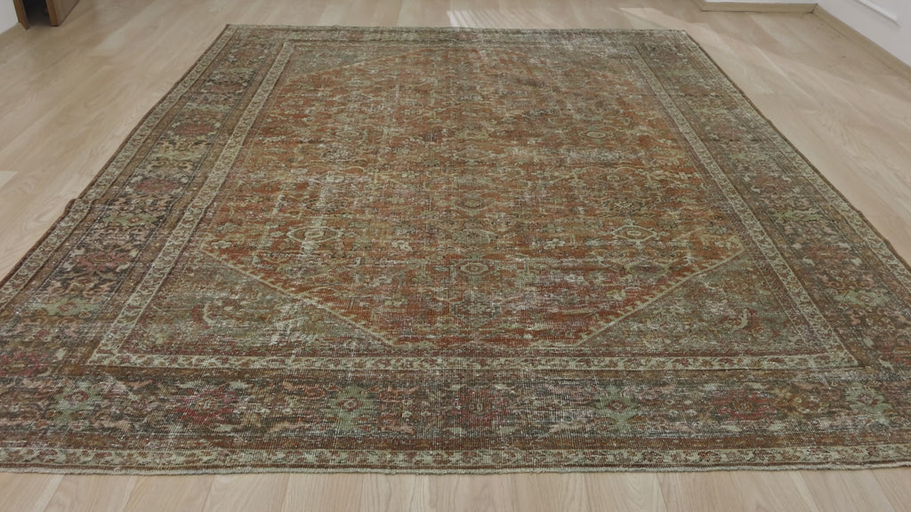 Vintage Rug with Soft, Earthy Tones - Kuden Rugs