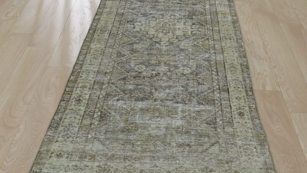 Rustic Vintage Rug with Cozy Earthy Tones - Kuden Rugs