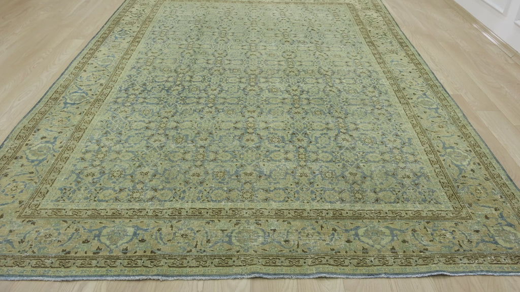 Exquisite Vintage Carpet with Elegant Details - Kuden Rugs