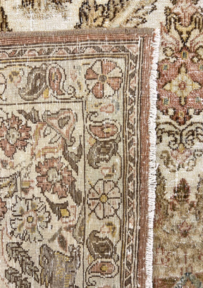 Kirstin - Vintage Persian Rug - kudenrugs