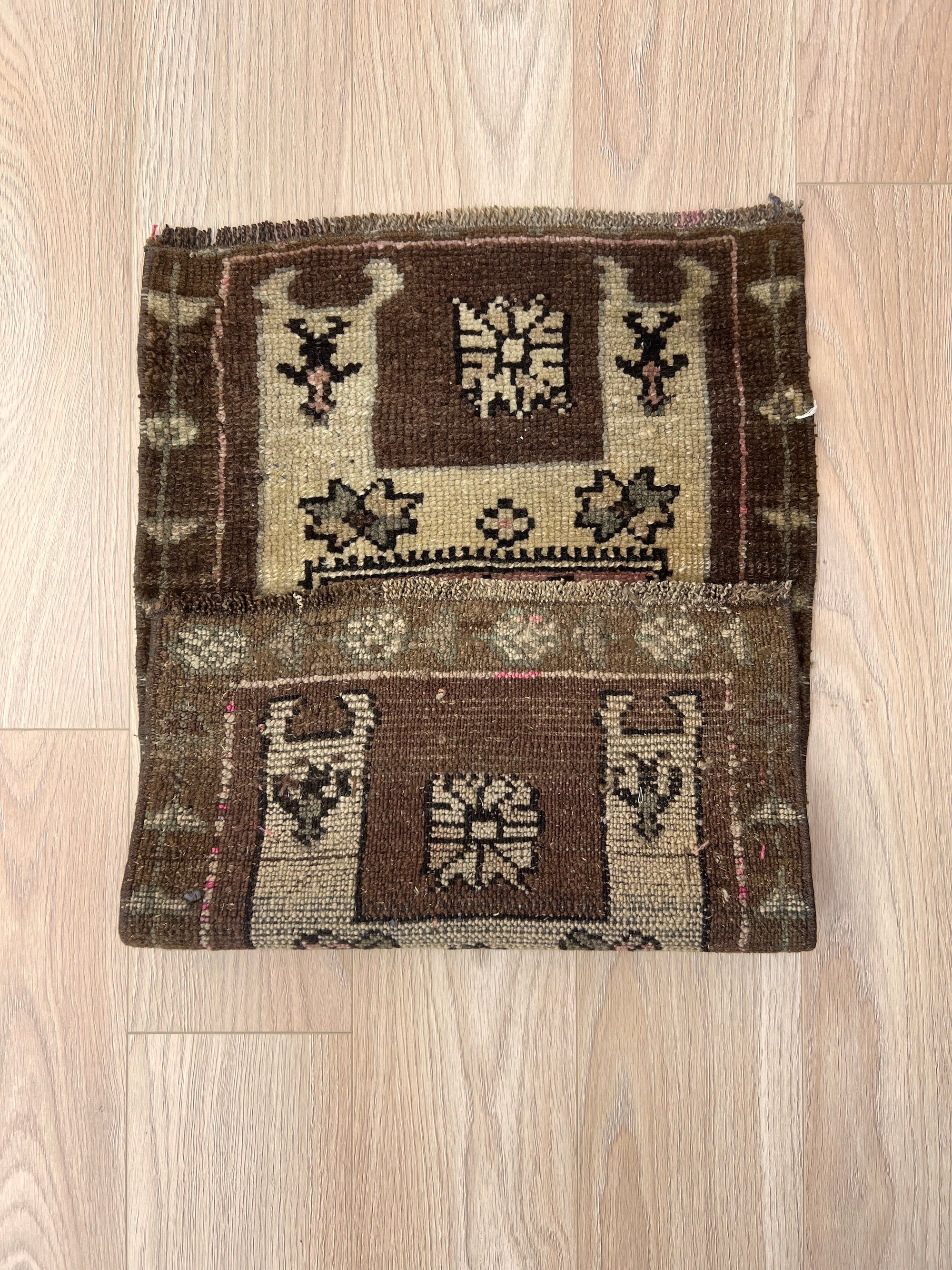 Haduraq - Vintage Mini Brown Area Rug - kudenrugs