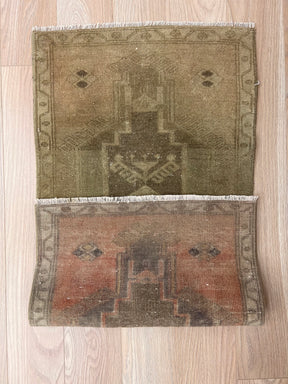 Katry - Vintage Mini Beige Area Rug - kudenrugs