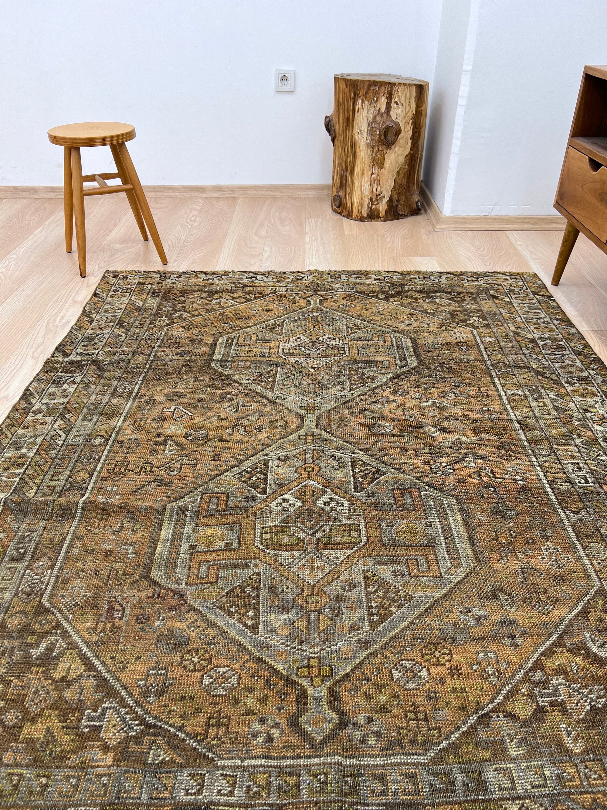 Alexia - Vintage Persian Area Rug