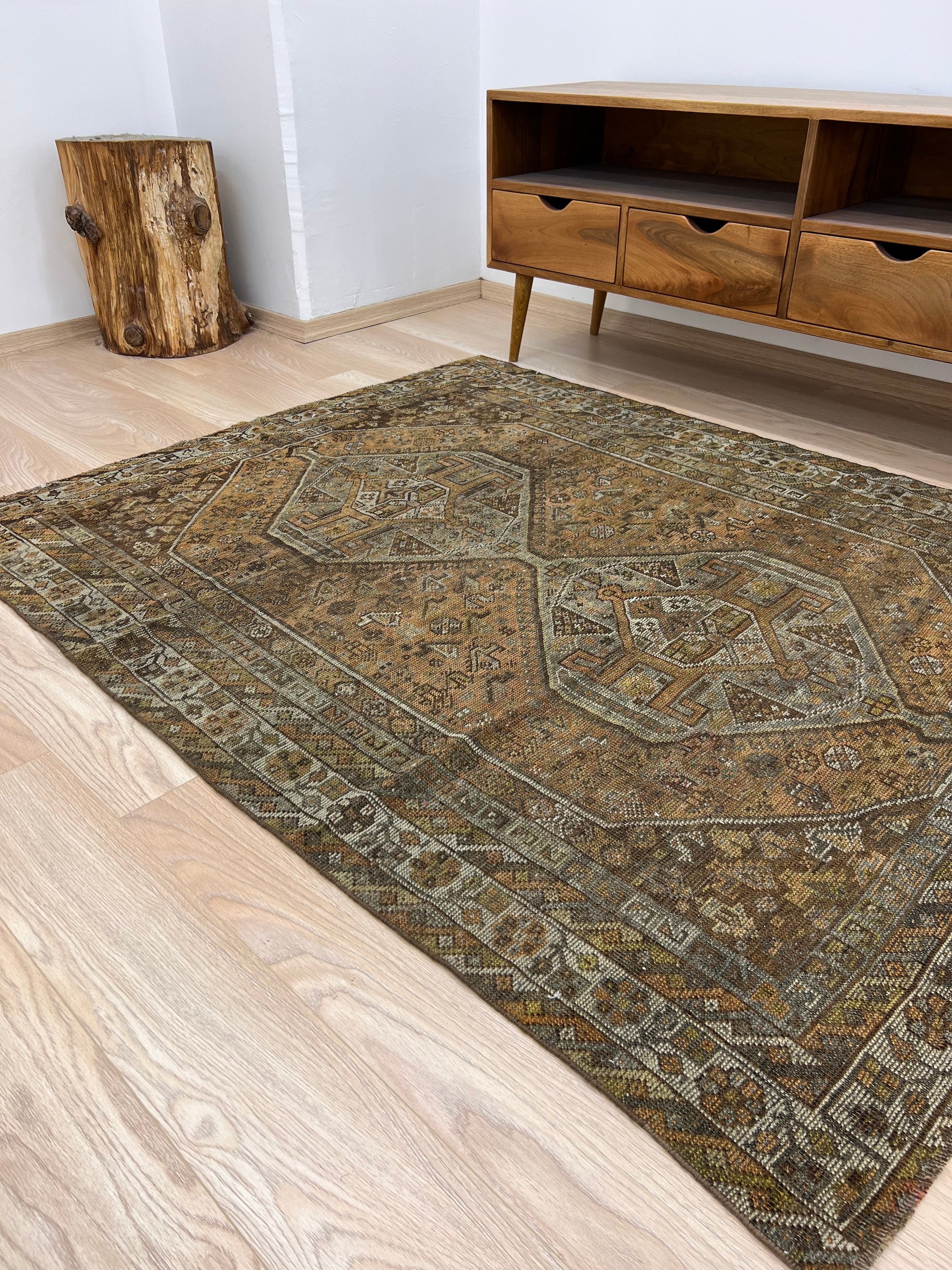 Alexia - Vintage Persian Area Rug