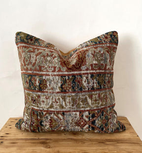Hanniah - Persian Pillow Cover - kudenrugs