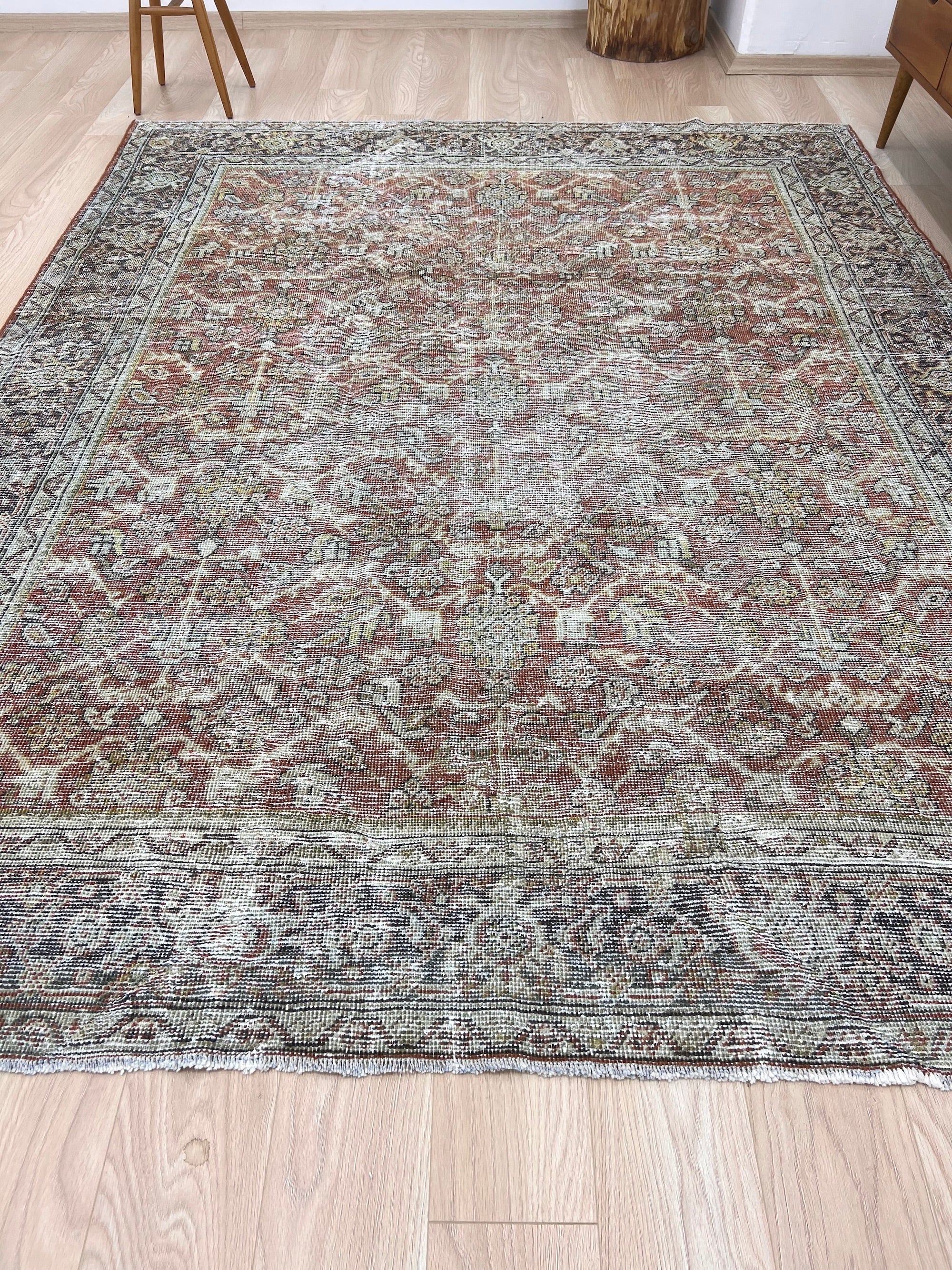 Nerys - Vintage Persian Rug - kudenrugs