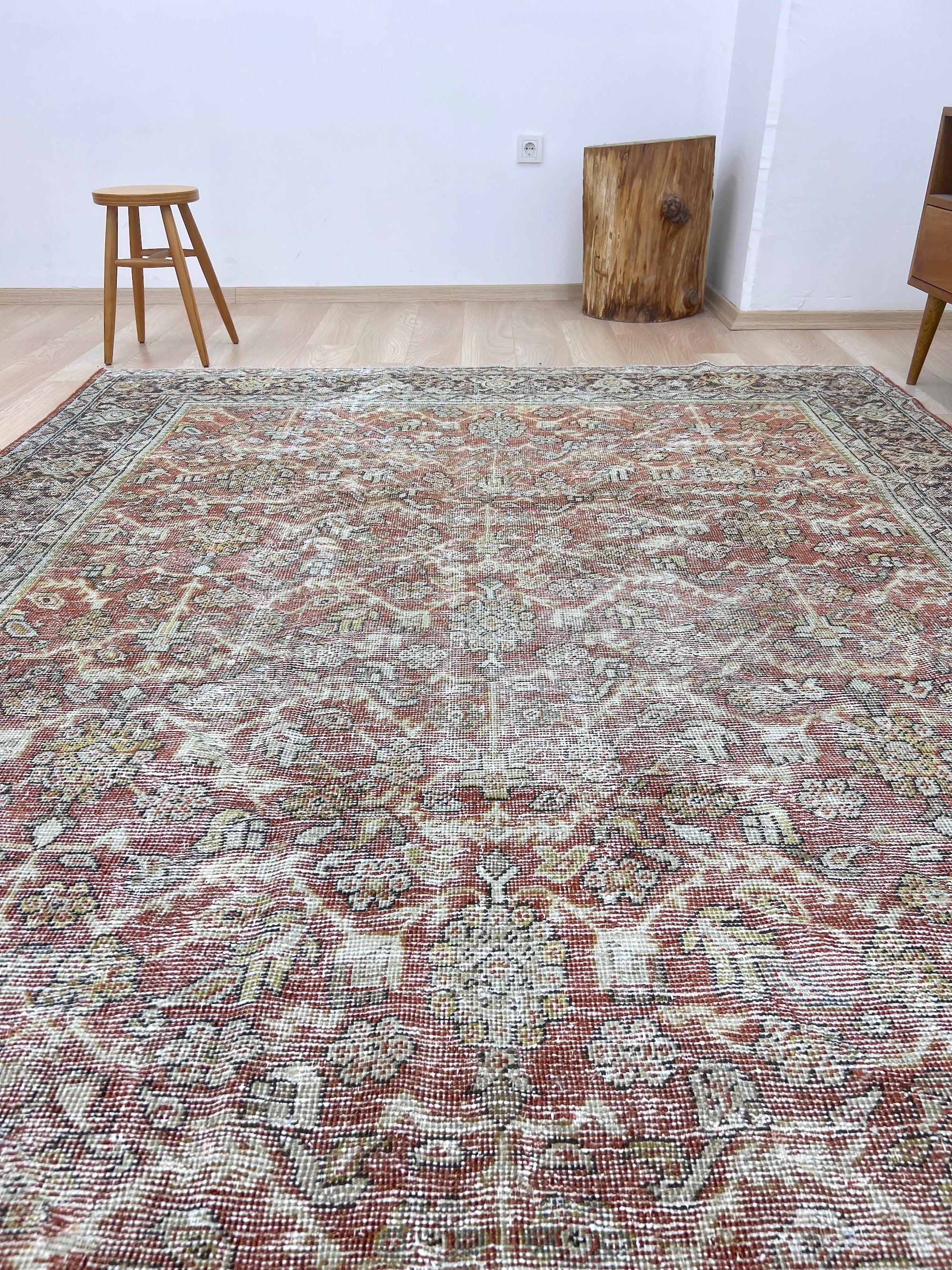 Nerys - Vintage Persian Rug - kudenrugs