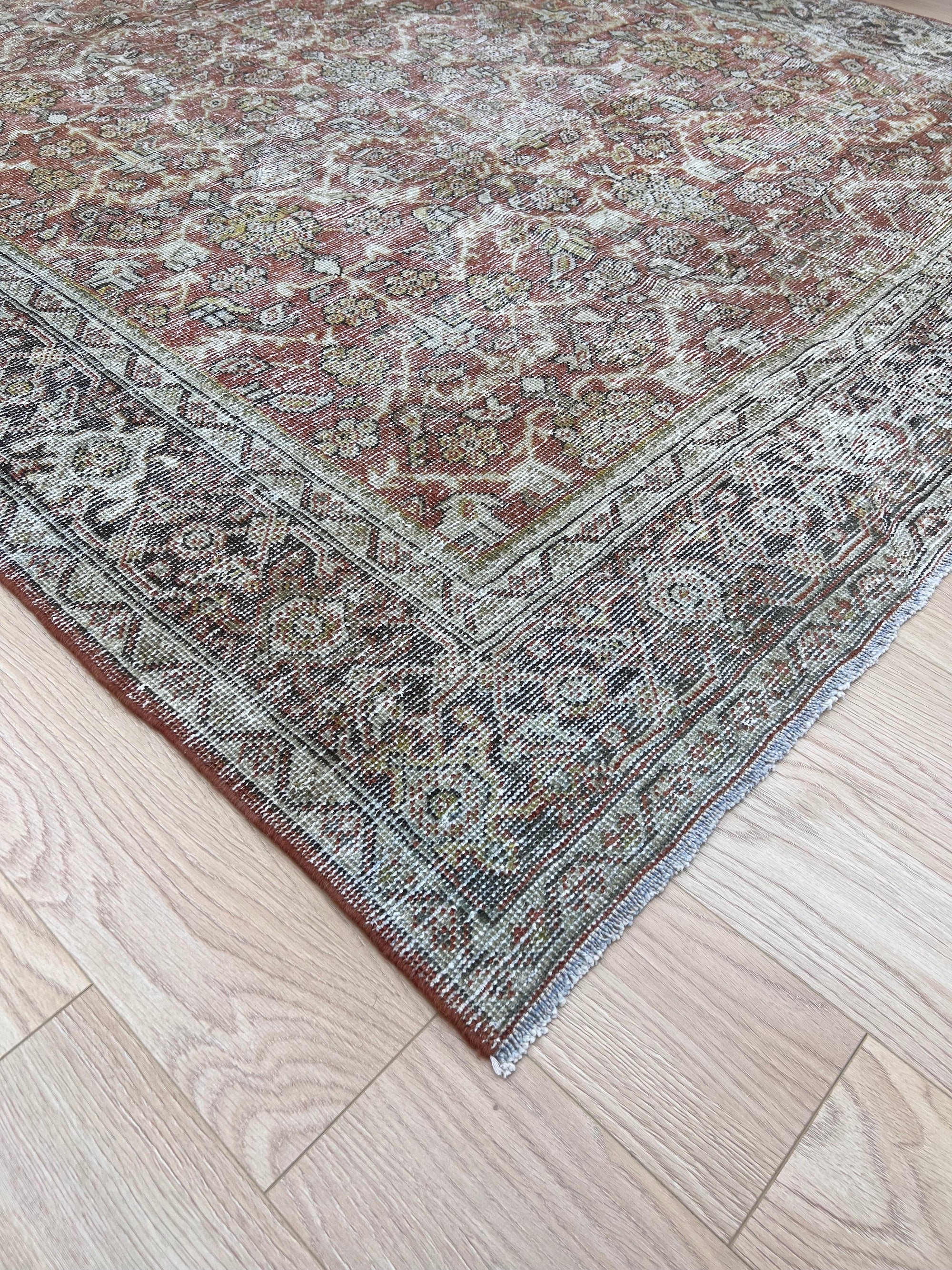 Nerys - Vintage Persian Rug - kudenrugs