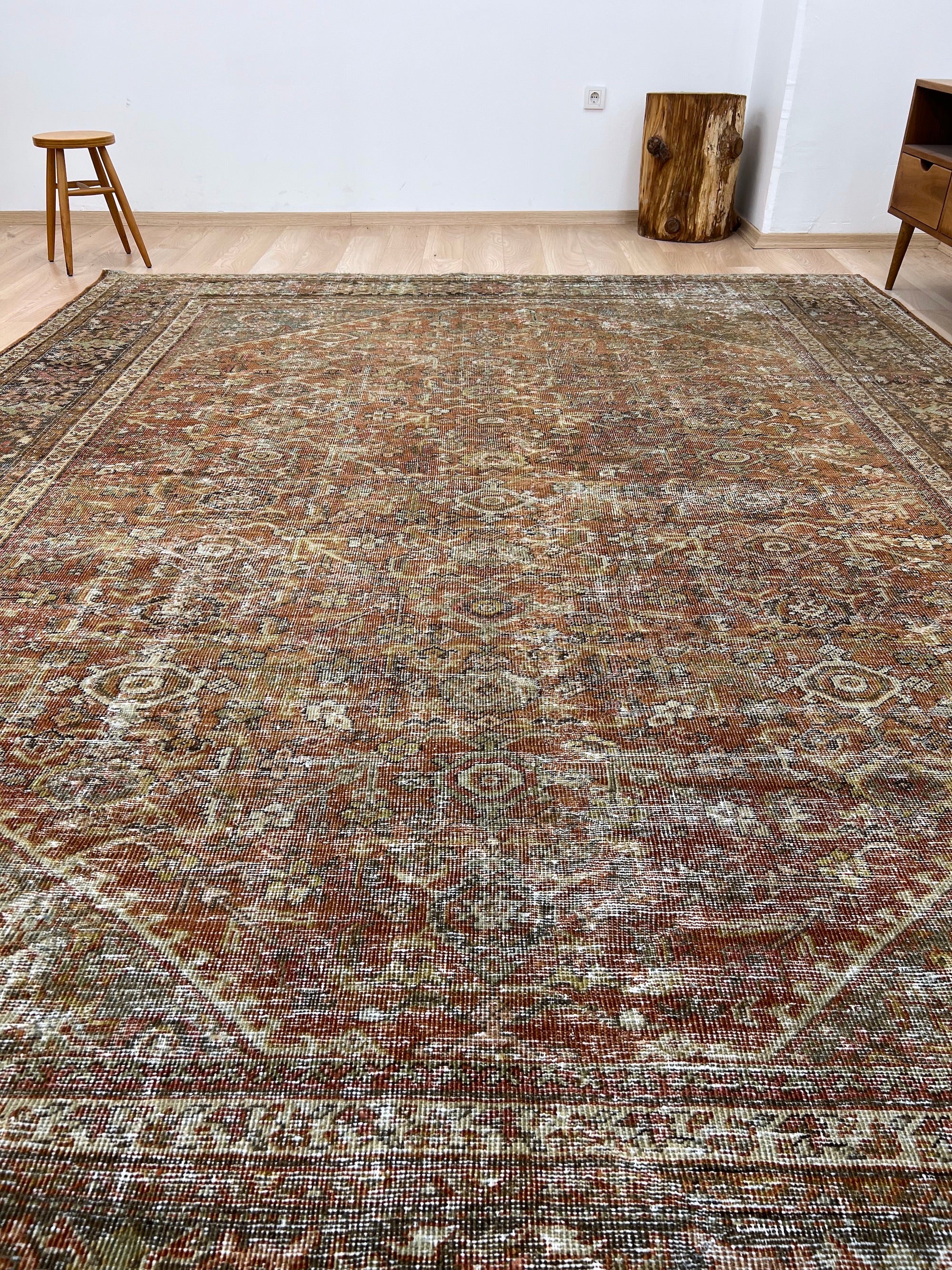 Ohnicio - Vintage Persian Rug - kudenrugs