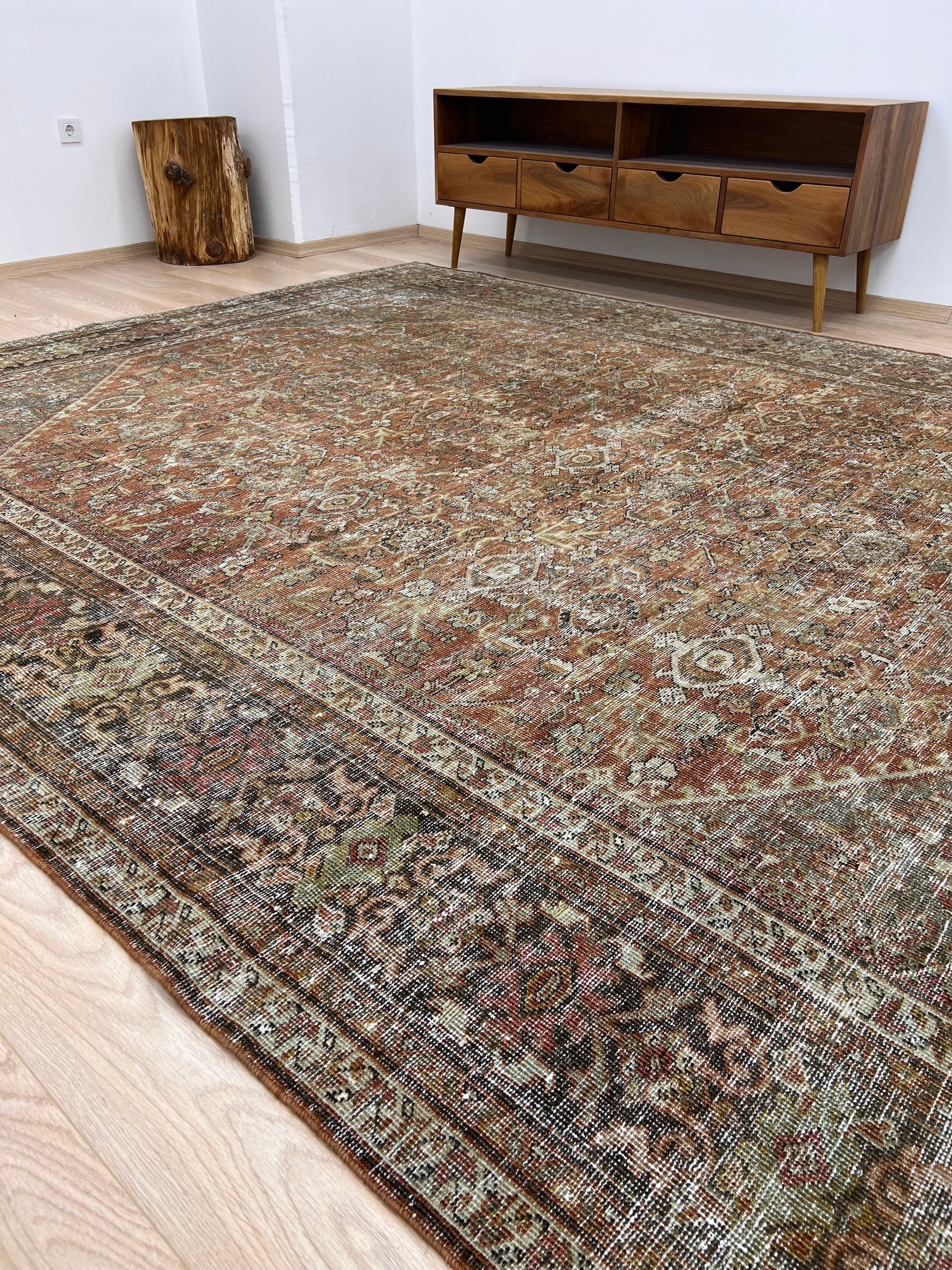 Ohnicio - Vintage Persian Rug - kudenrugs