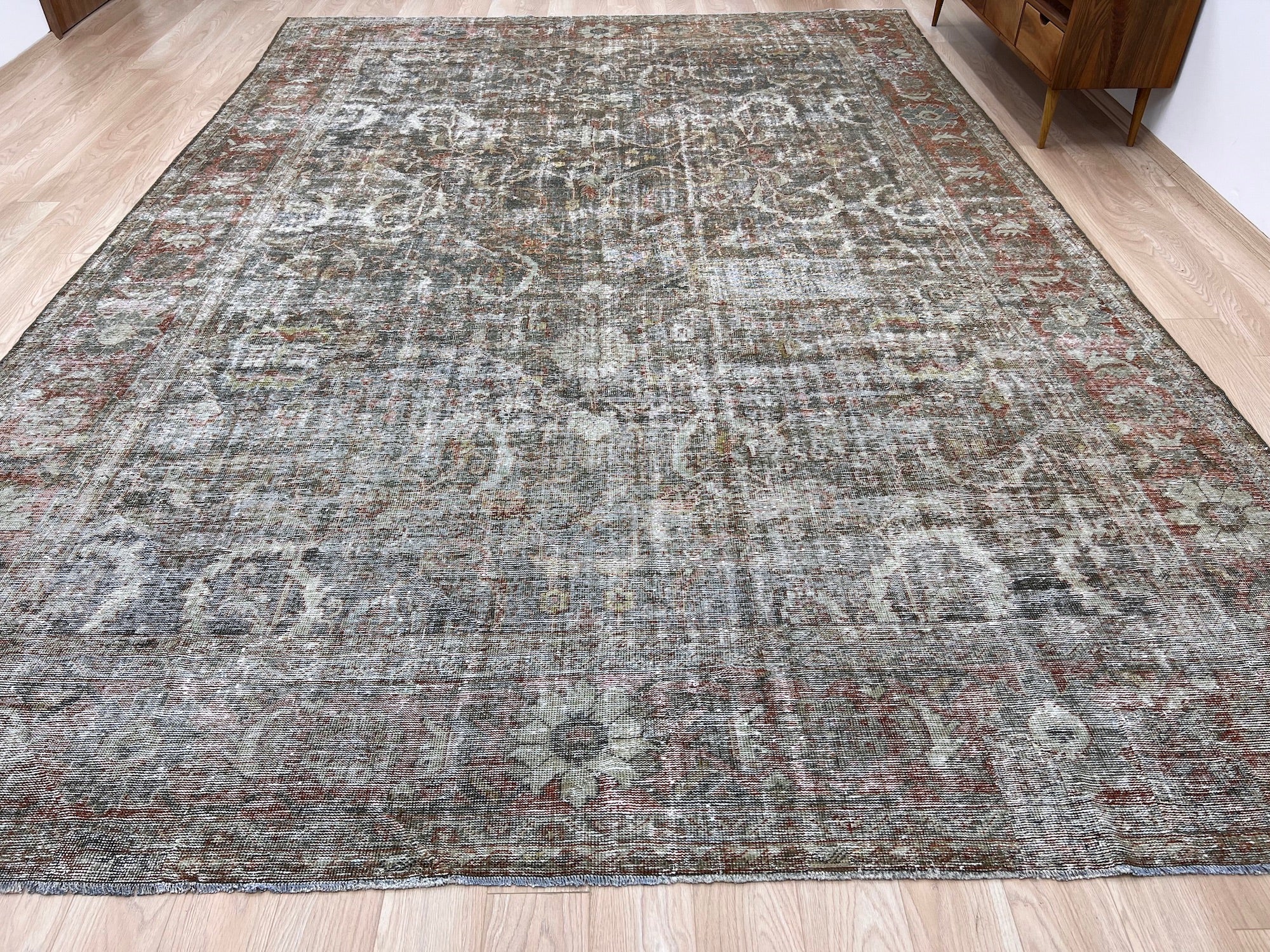 Shandra - Vintage Persian Rug - kudenrugs