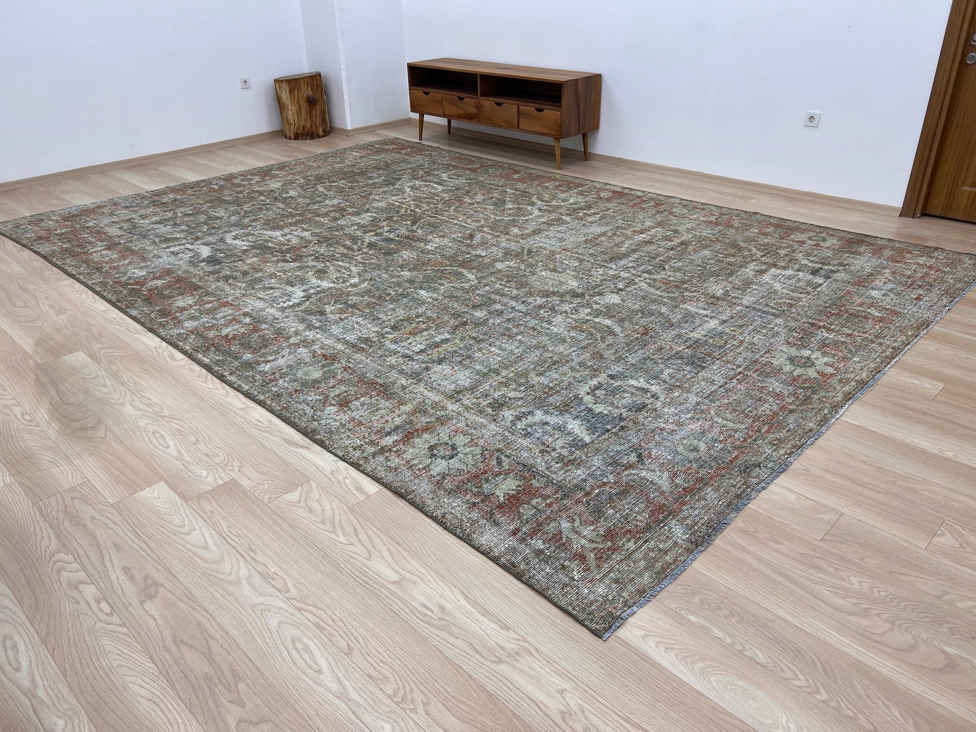 Shandra - Vintage Persian Rug - kudenrugs