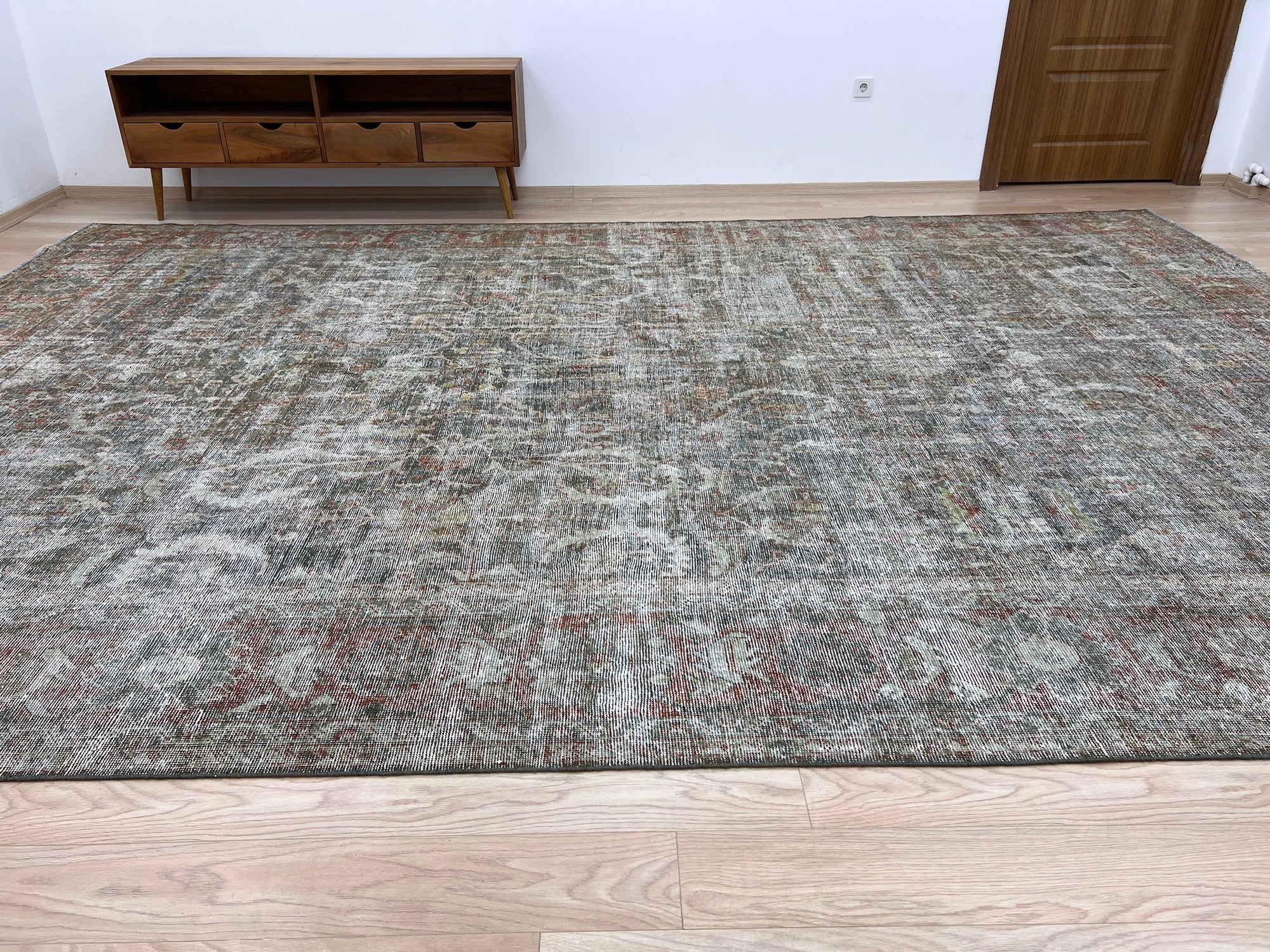 Shandra - Vintage Persian Rug - kudenrugs