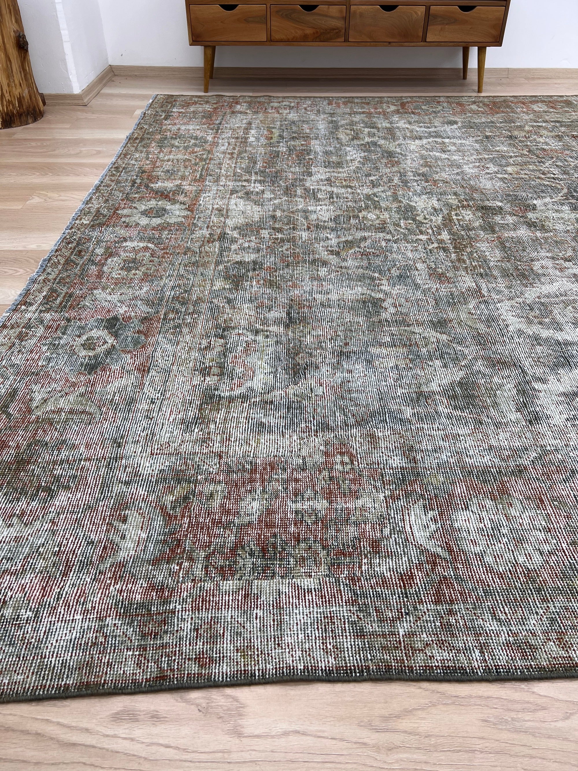 Shandra - Vintage Persian Rug - kudenrugs