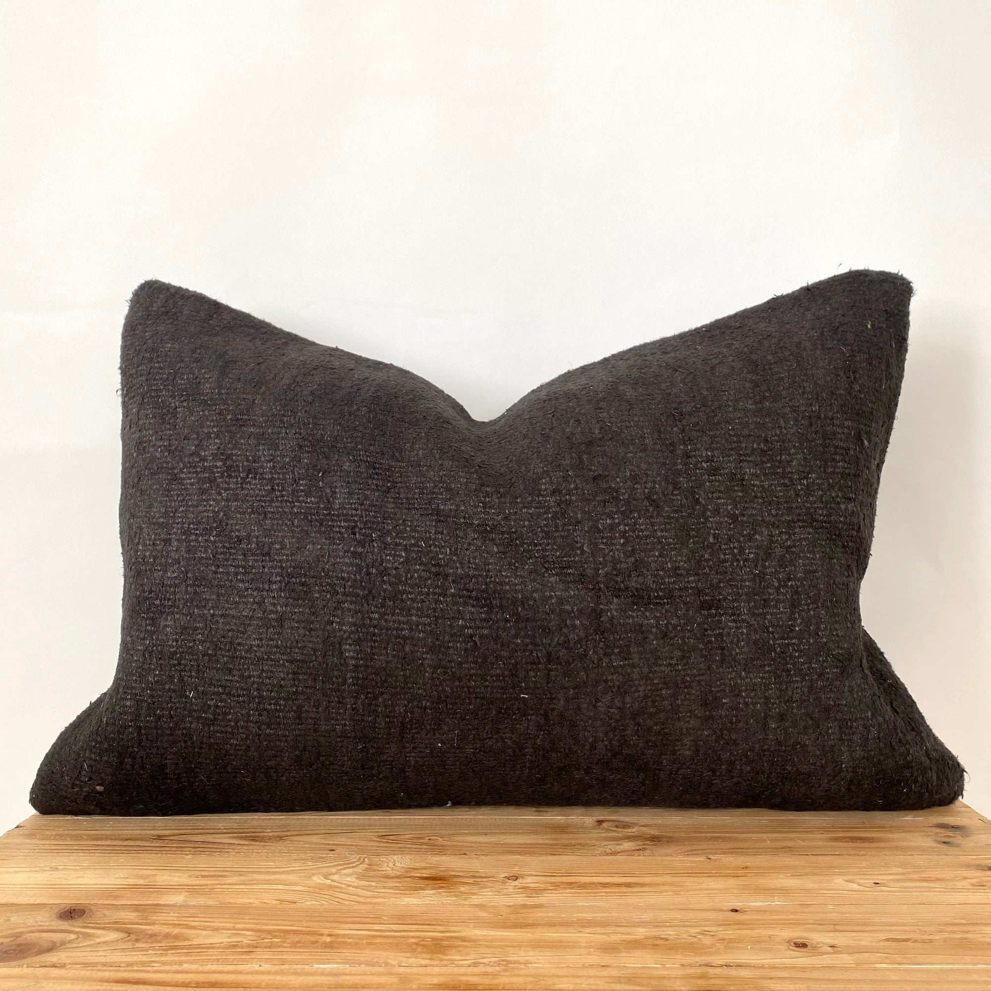 Garlon - Dark Brown Hemp Pillow Cover - kudenrugs