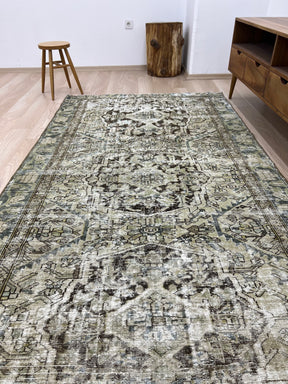 Garlanah - Vintage Persian Rug