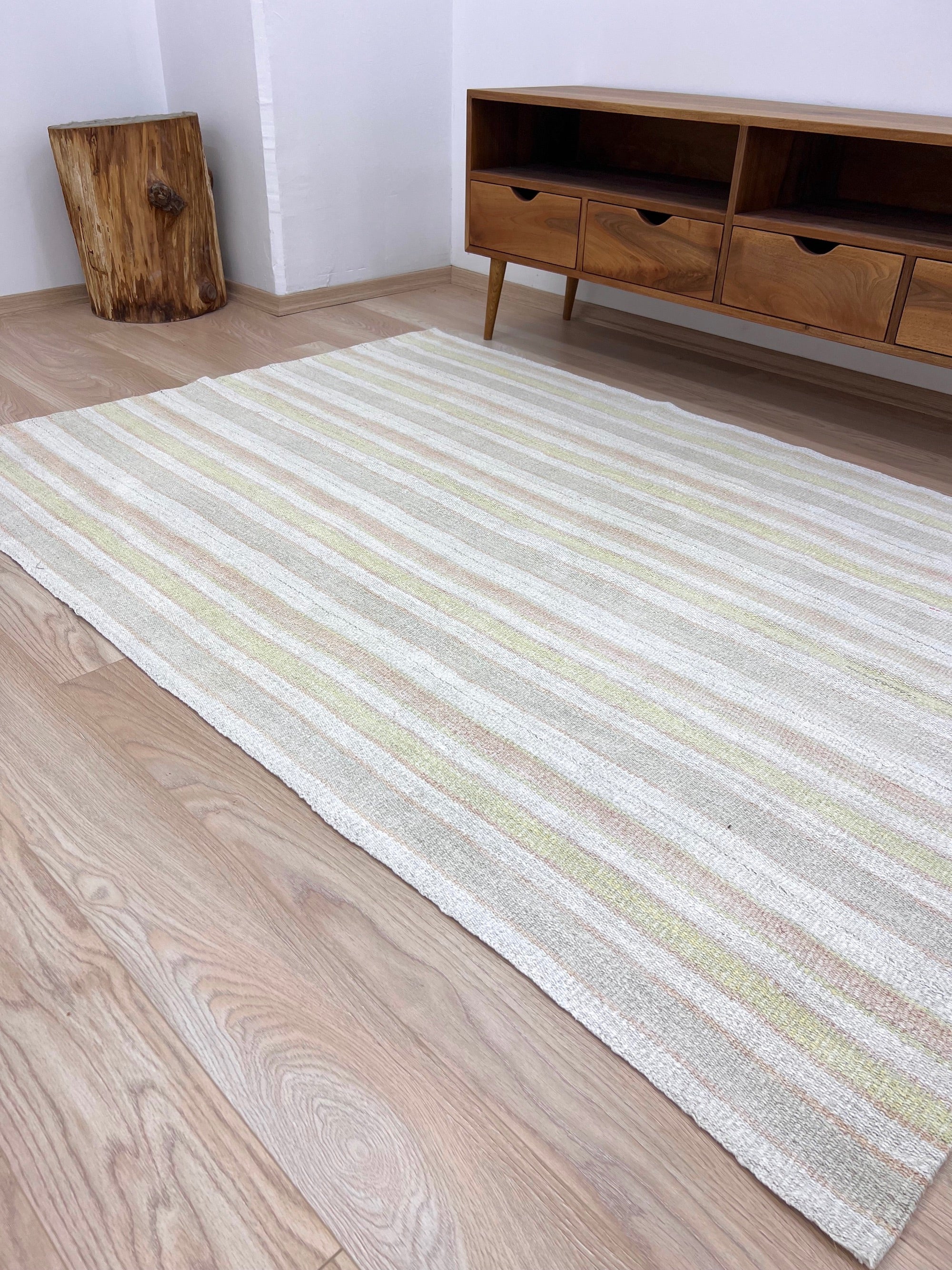 Yauvani - White Hemp Rug - kudenrugs